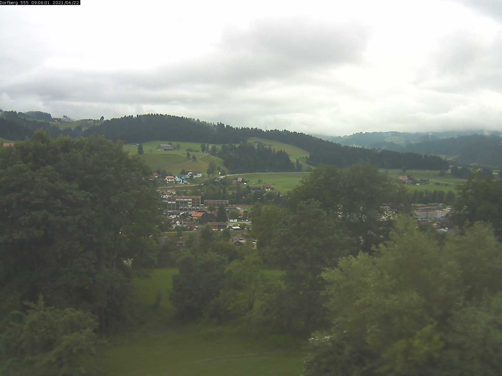 Webcam-Bild: Aussicht vom Dorfberg in Langnau 20210622-090601