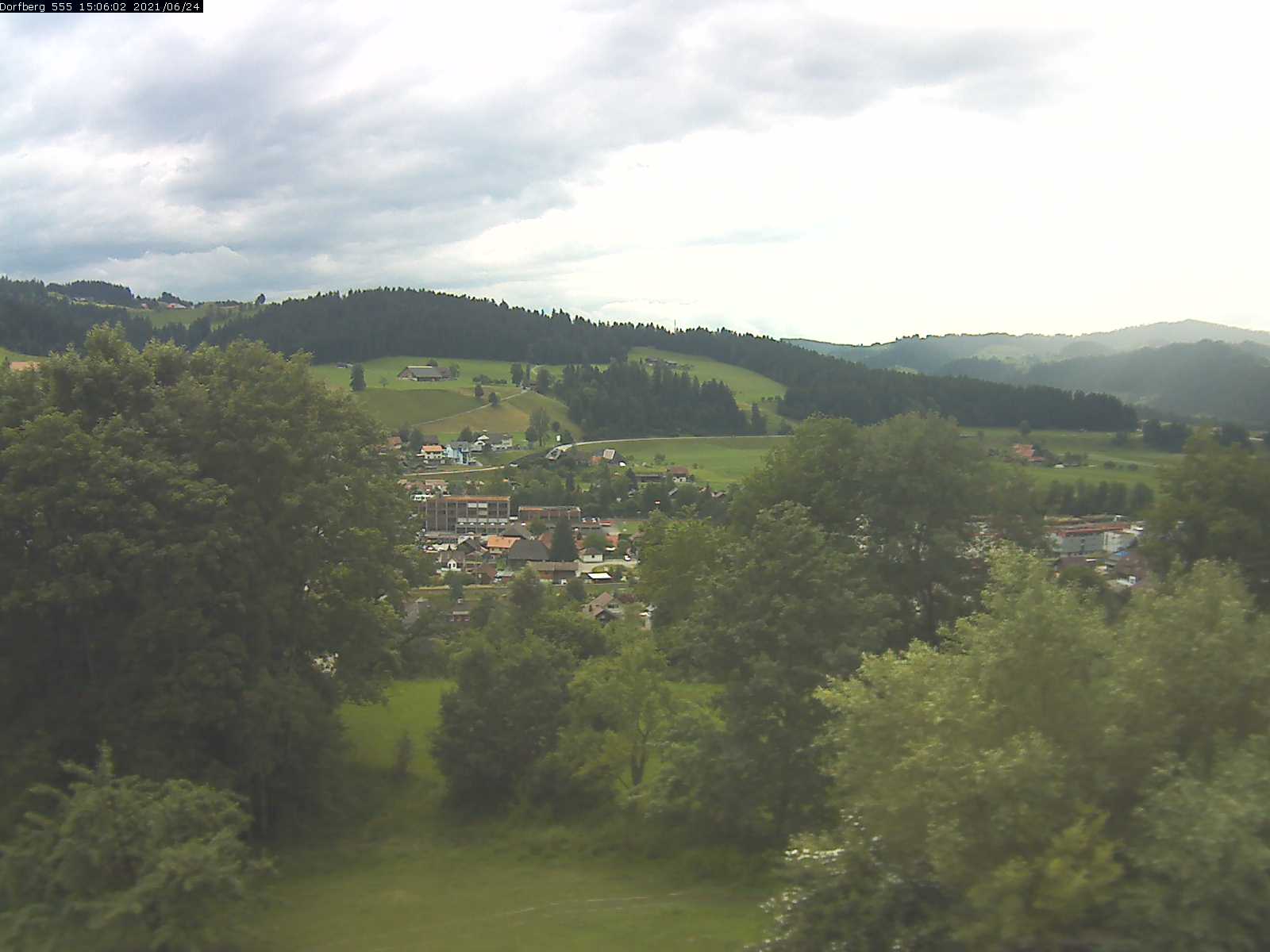 Webcam-Bild: Aussicht vom Dorfberg in Langnau 20210624-150601
