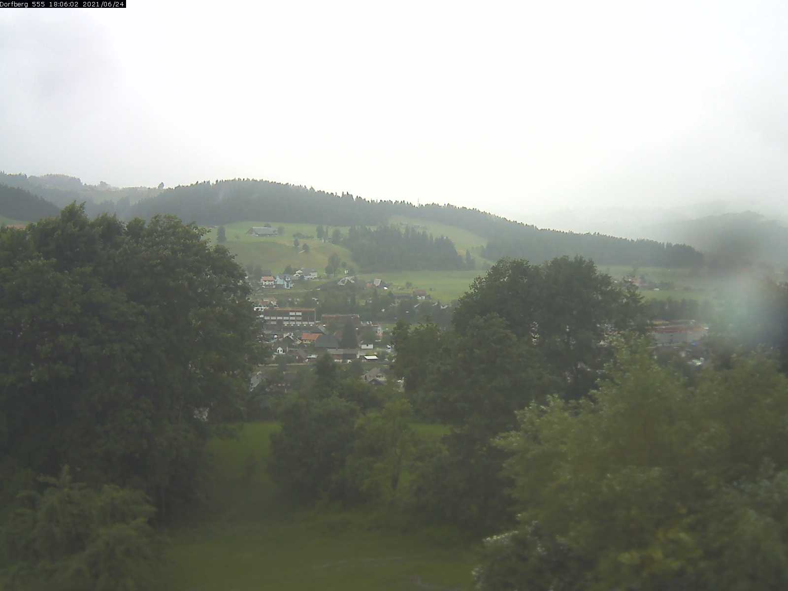 Webcam-Bild: Aussicht vom Dorfberg in Langnau 20210624-180601