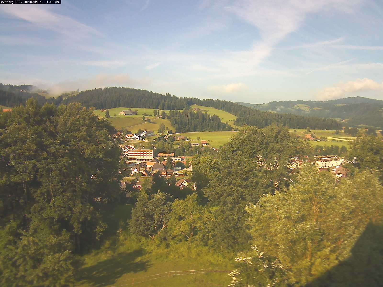 Webcam-Bild: Aussicht vom Dorfberg in Langnau 20210626-080601