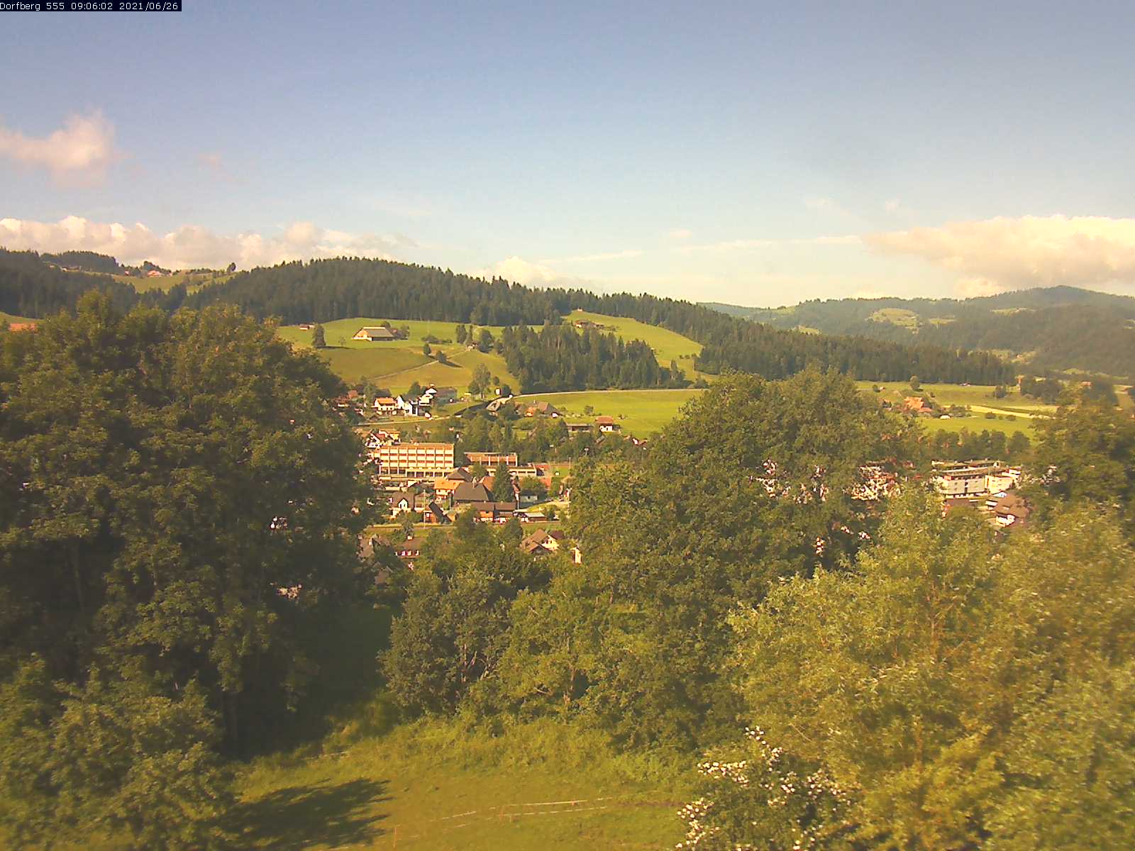 Webcam-Bild: Aussicht vom Dorfberg in Langnau 20210626-090601