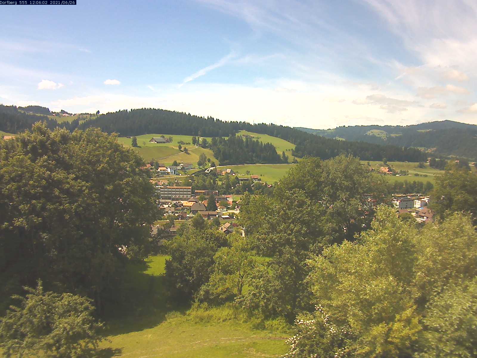Webcam-Bild: Aussicht vom Dorfberg in Langnau 20210626-120602