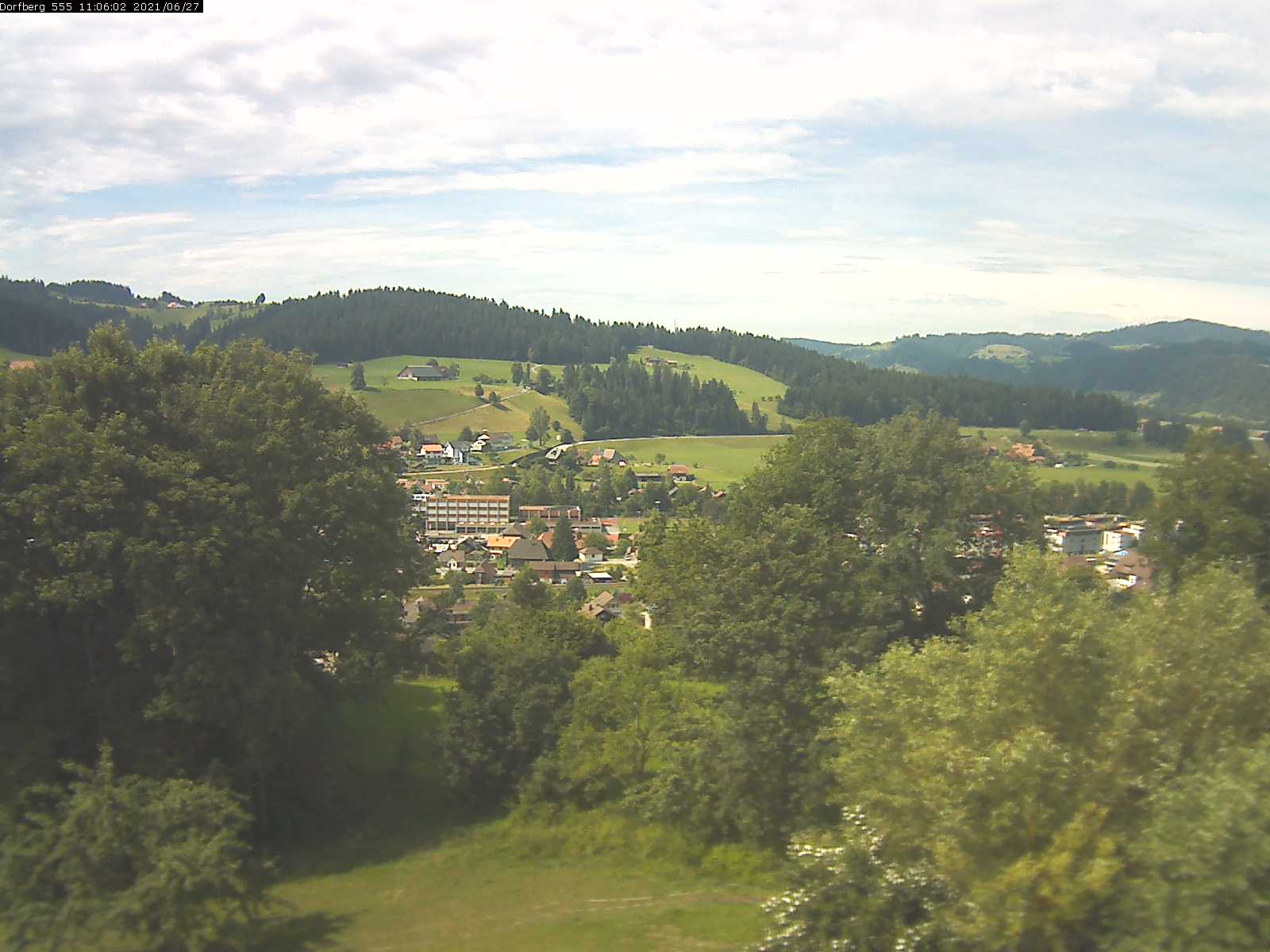 Webcam-Bild: Aussicht vom Dorfberg in Langnau 20210627-110601