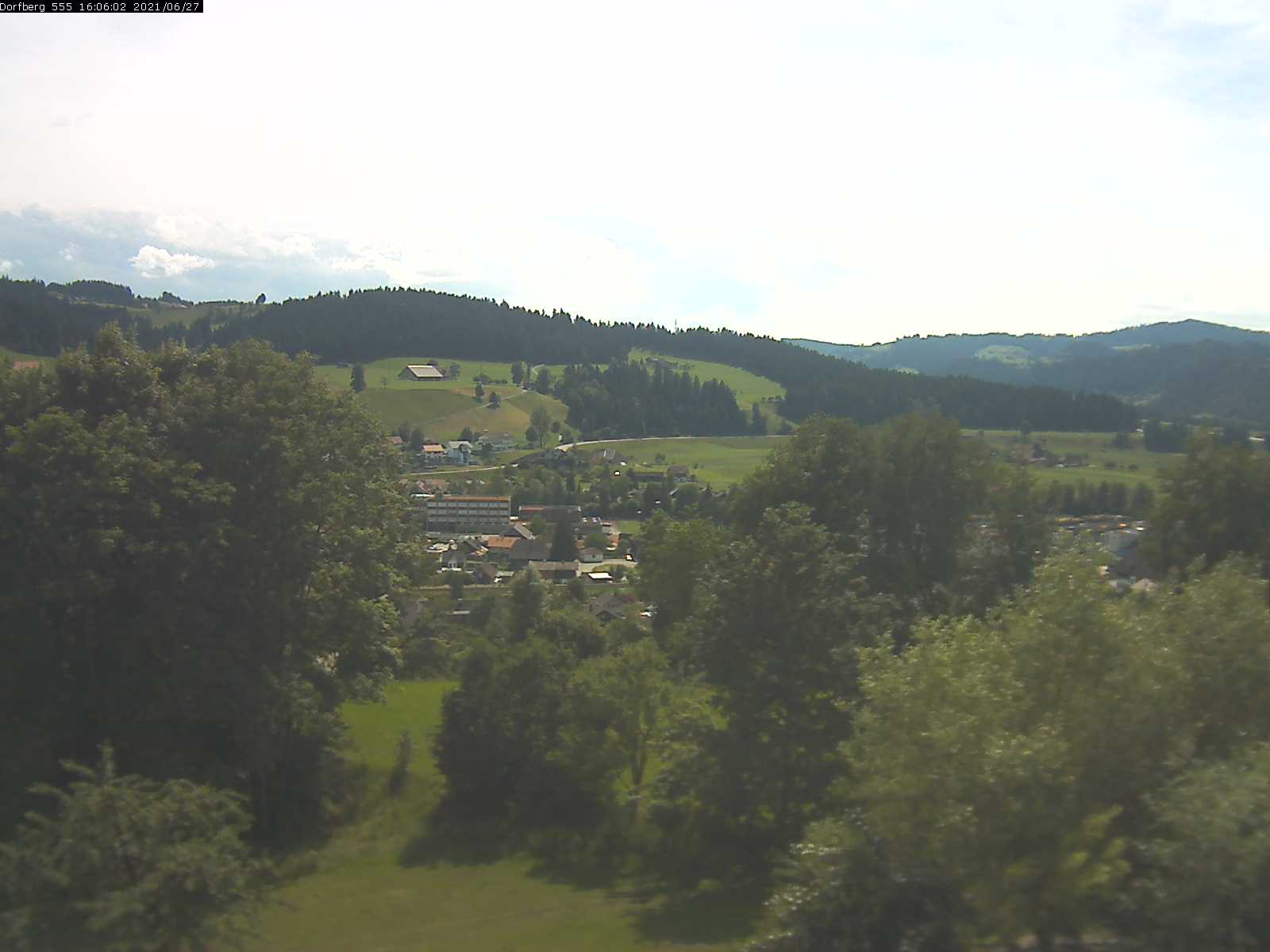 Webcam-Bild: Aussicht vom Dorfberg in Langnau 20210627-160601