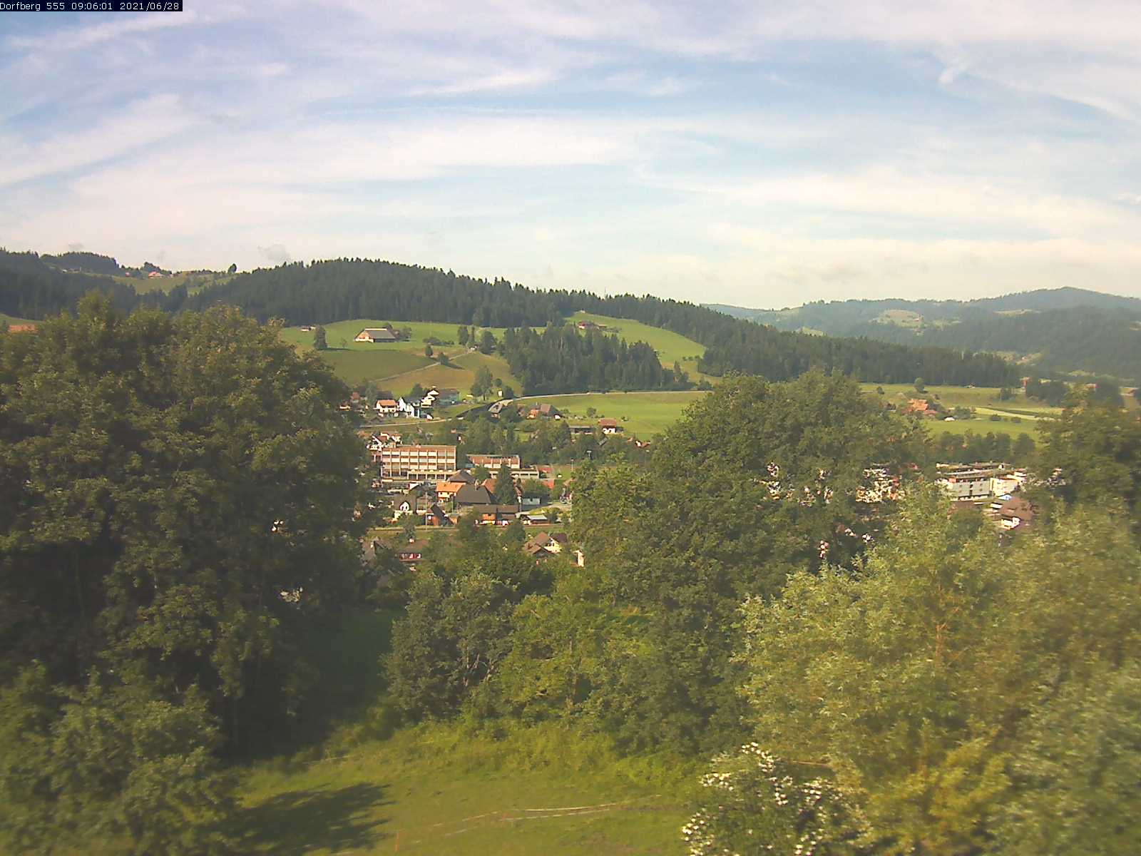 Webcam-Bild: Aussicht vom Dorfberg in Langnau 20210628-090601