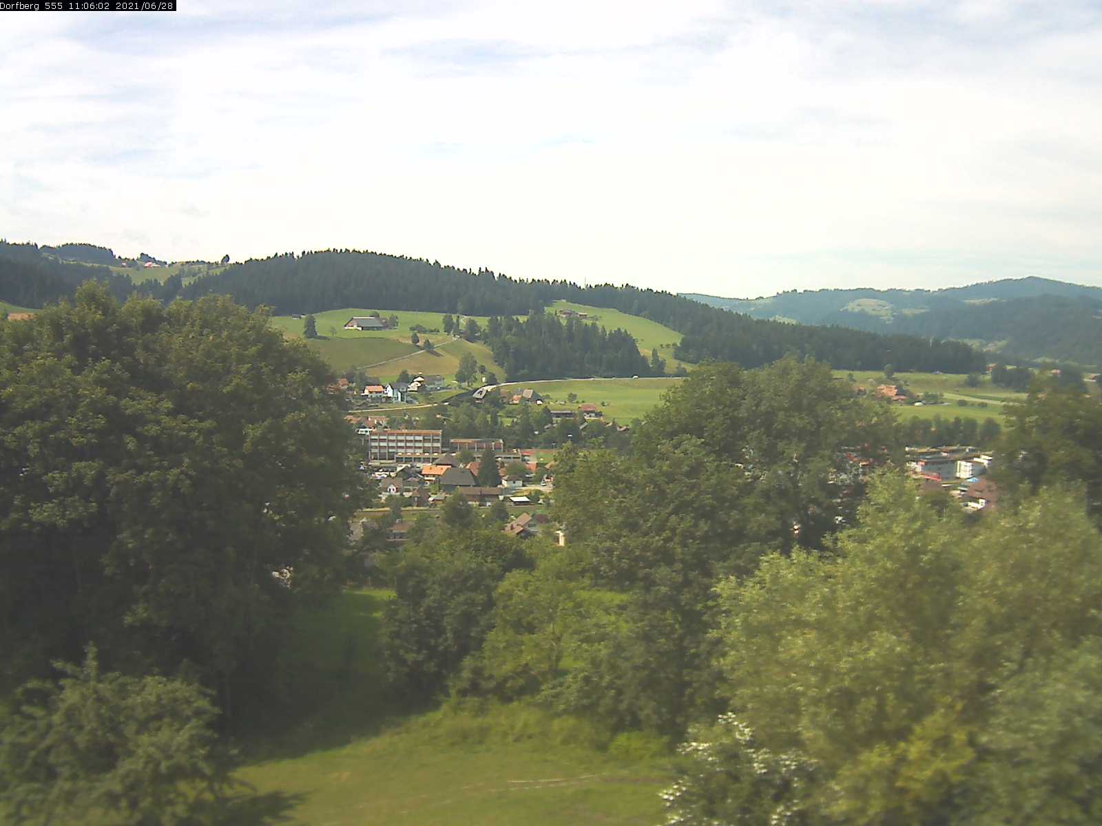 Webcam-Bild: Aussicht vom Dorfberg in Langnau 20210628-110602