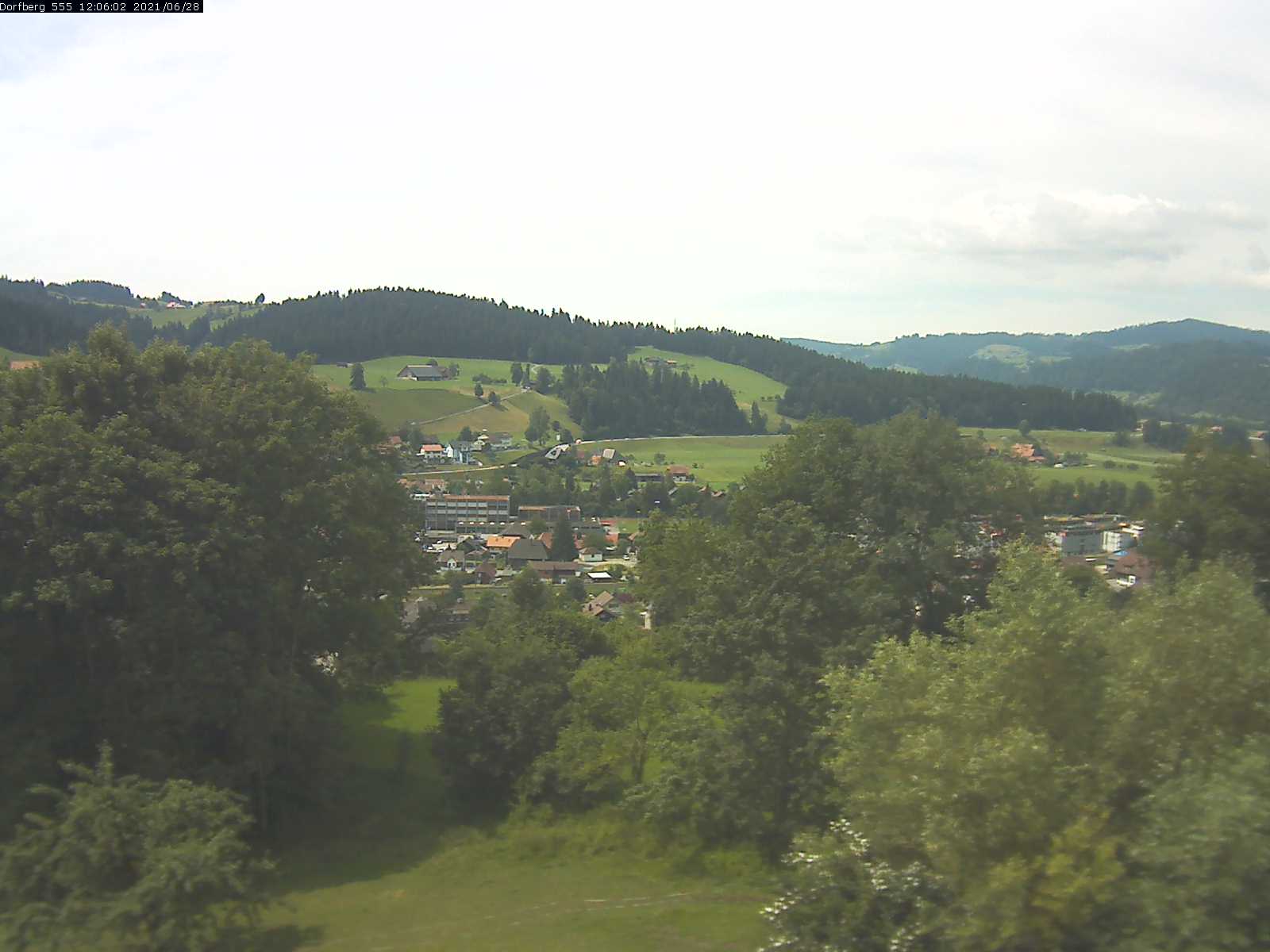 Webcam-Bild: Aussicht vom Dorfberg in Langnau 20210628-120601