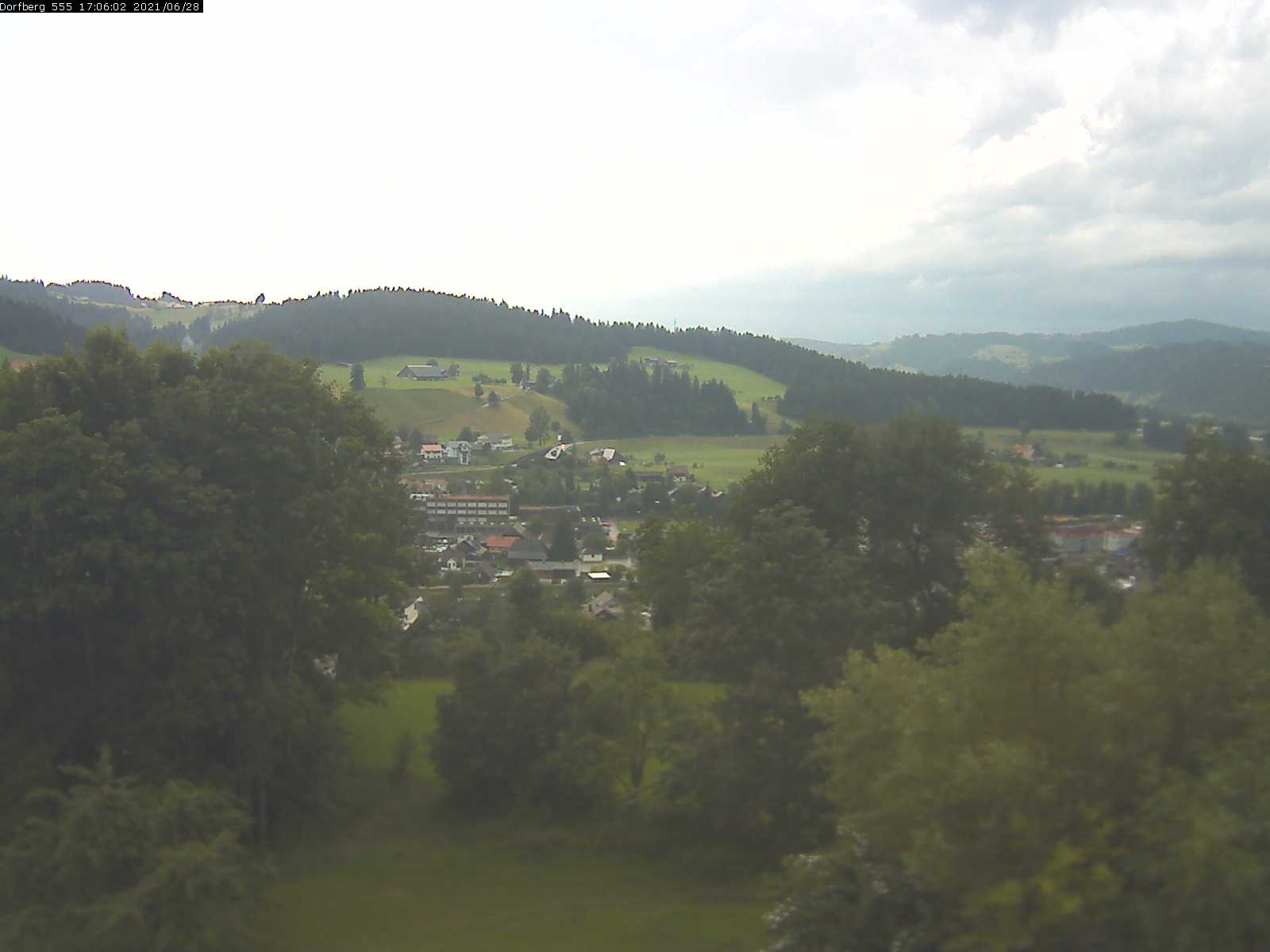 Webcam-Bild: Aussicht vom Dorfberg in Langnau 20210628-170601