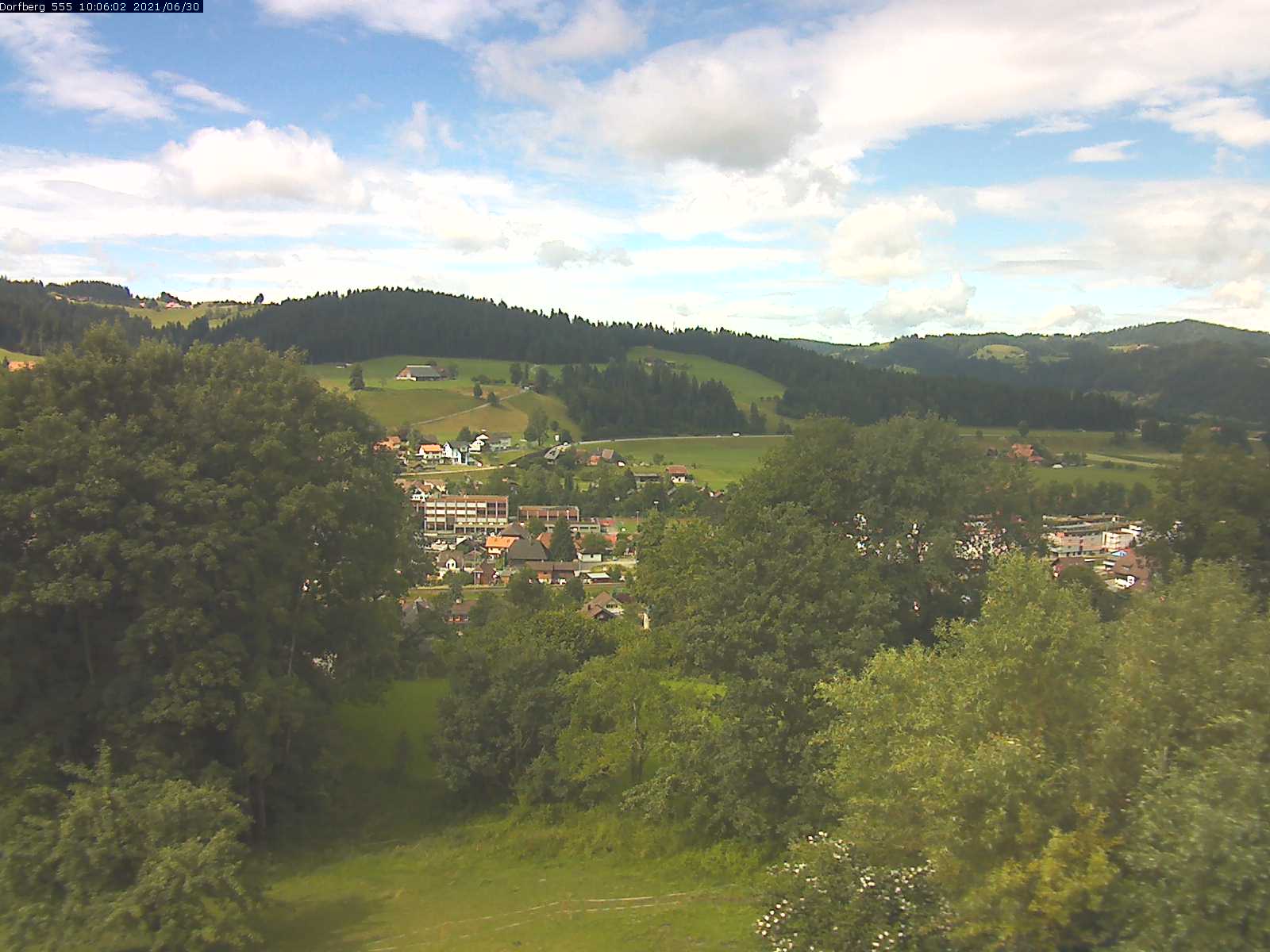Webcam-Bild: Aussicht vom Dorfberg in Langnau 20210630-100601