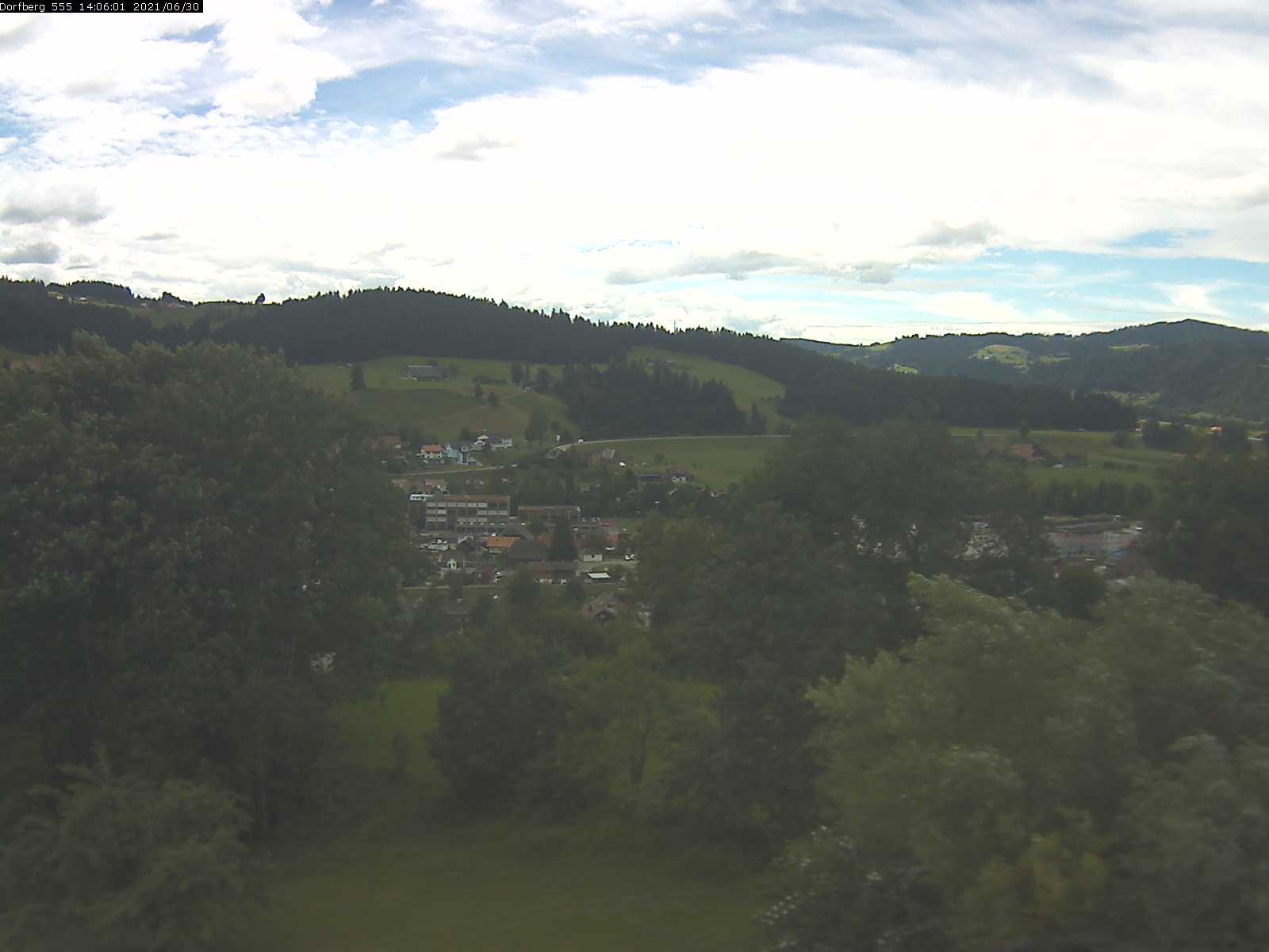 Webcam-Bild: Aussicht vom Dorfberg in Langnau 20210630-140601