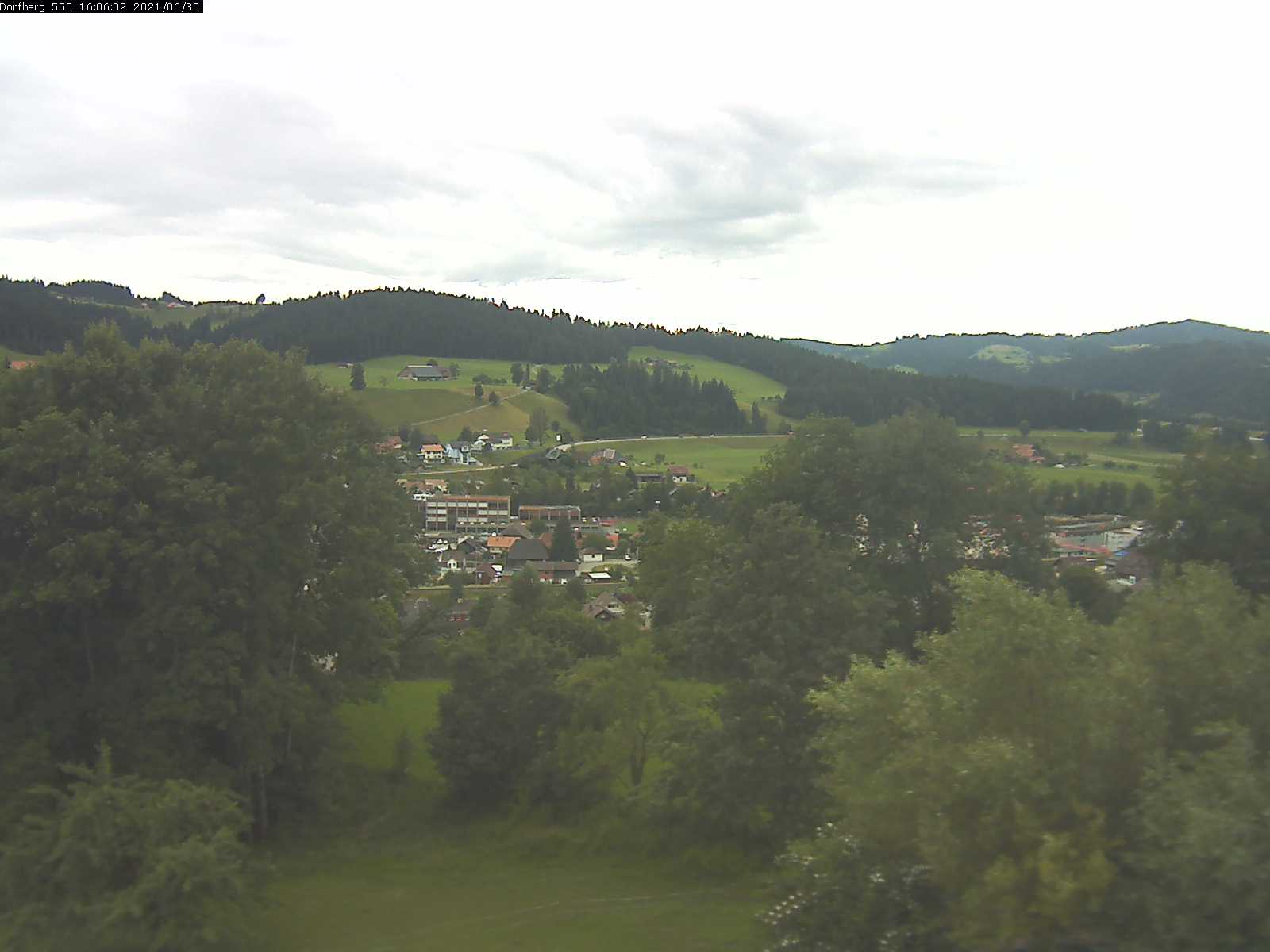 Webcam-Bild: Aussicht vom Dorfberg in Langnau 20210630-160601
