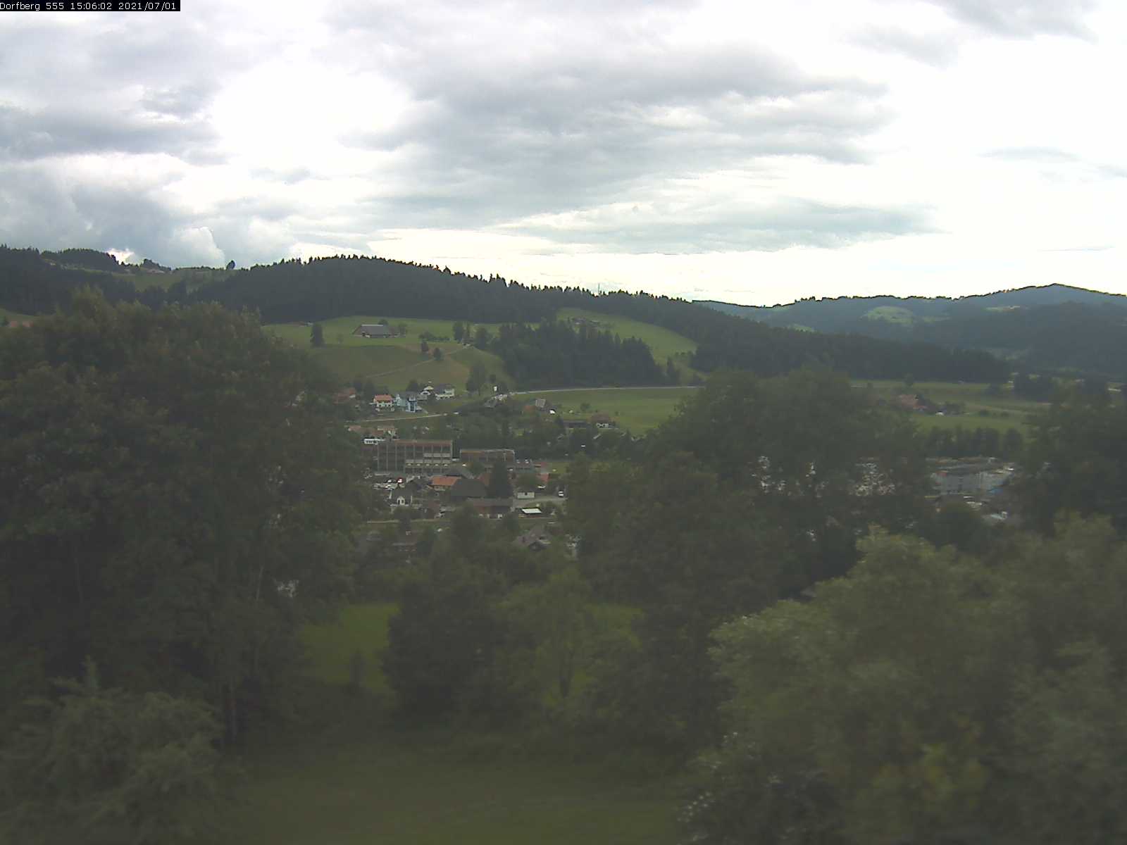 Webcam-Bild: Aussicht vom Dorfberg in Langnau 20210701-150601