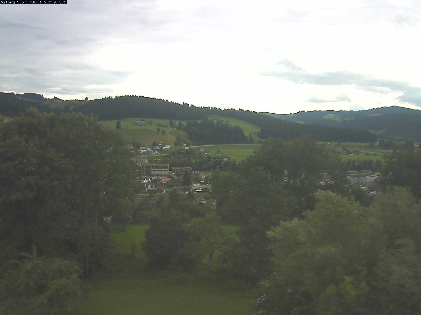 Webcam-Bild: Aussicht vom Dorfberg in Langnau 20210701-170601
