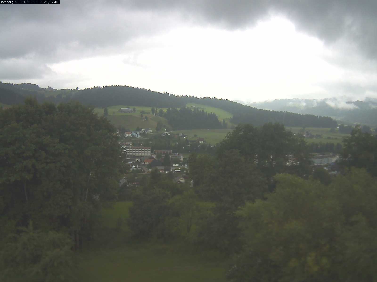 Webcam-Bild: Aussicht vom Dorfberg in Langnau 20210703-180601