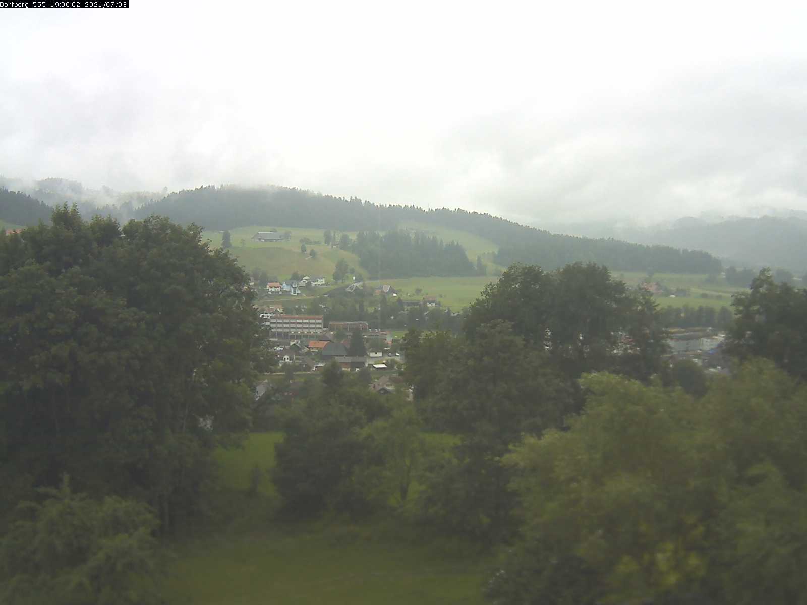 Webcam-Bild: Aussicht vom Dorfberg in Langnau 20210703-190601