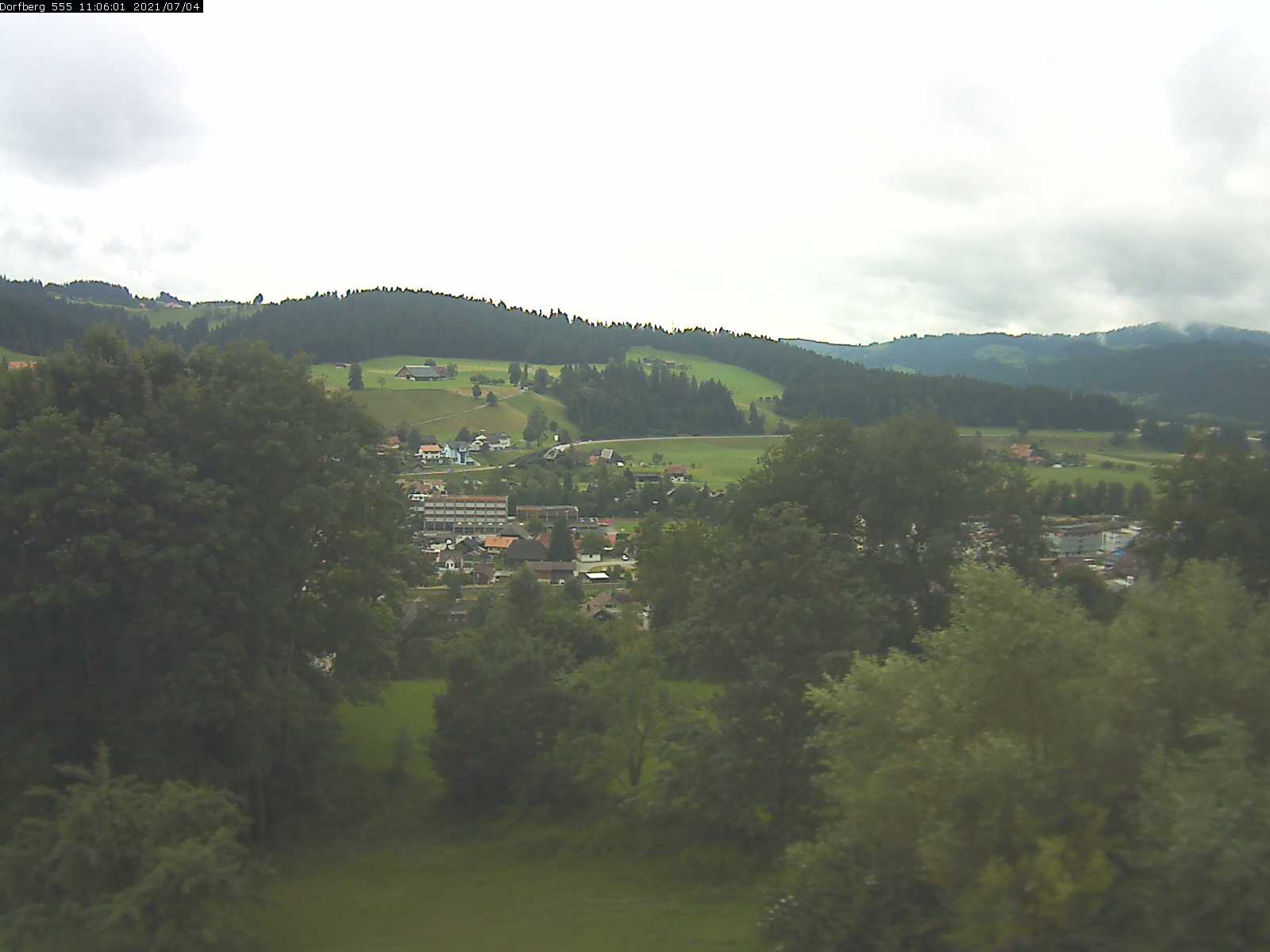 Webcam-Bild: Aussicht vom Dorfberg in Langnau 20210704-110601
