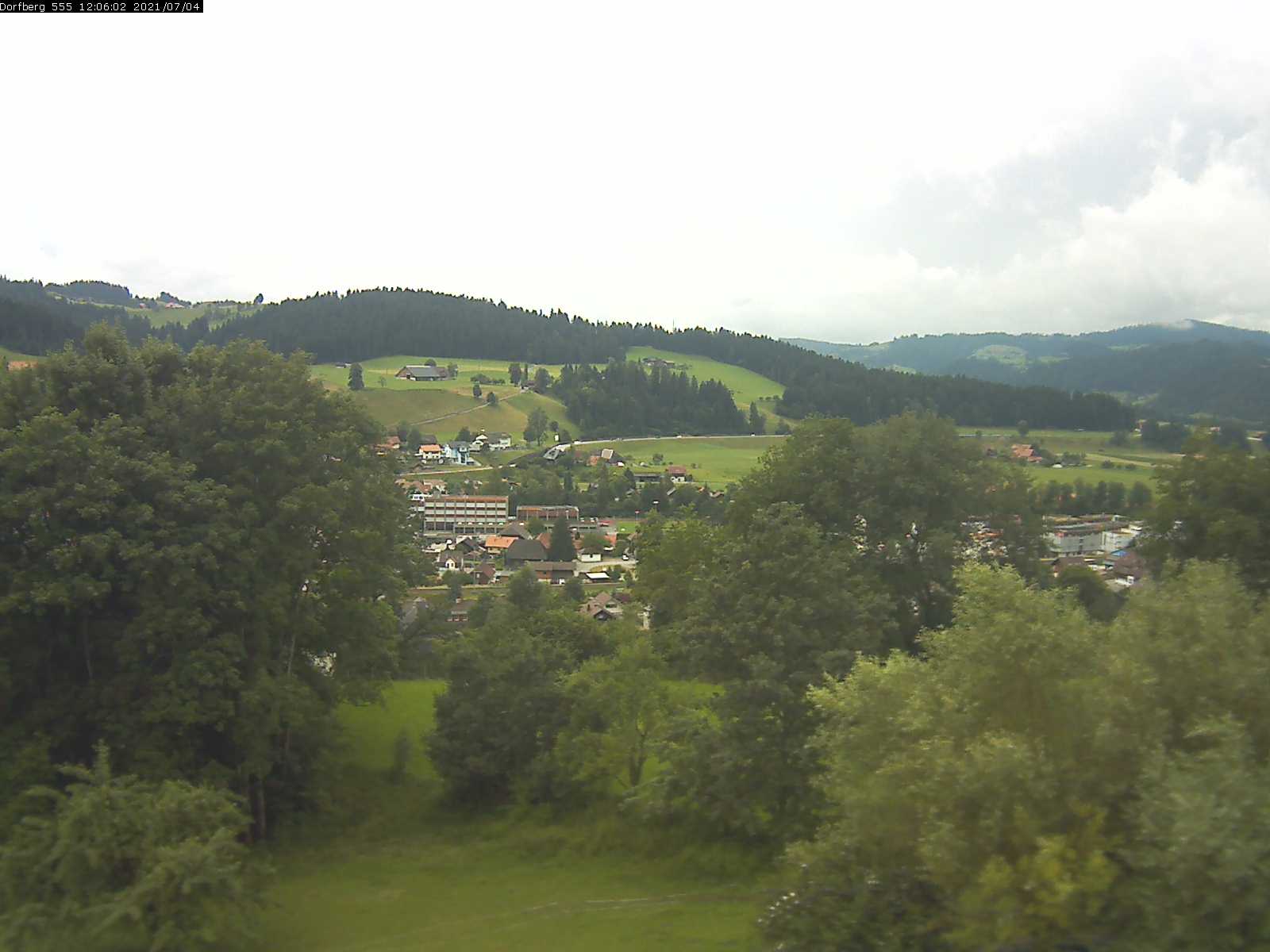Webcam-Bild: Aussicht vom Dorfberg in Langnau 20210704-120601