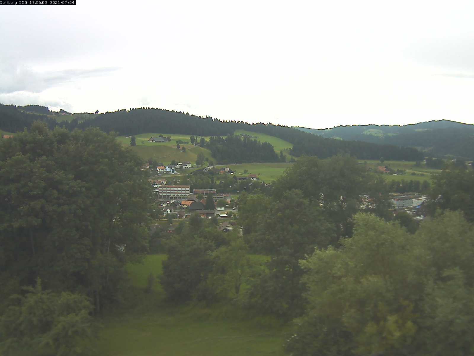Webcam-Bild: Aussicht vom Dorfberg in Langnau 20210704-170601