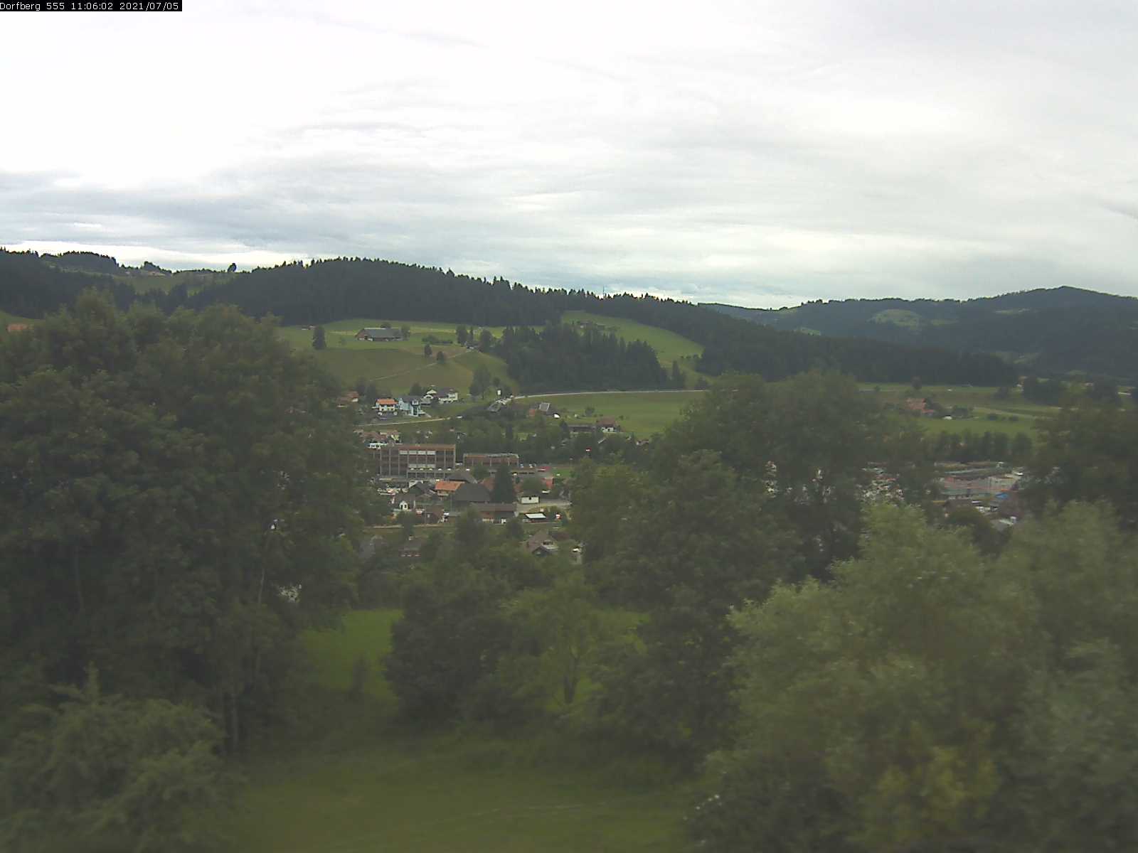 Webcam-Bild: Aussicht vom Dorfberg in Langnau 20210705-110601
