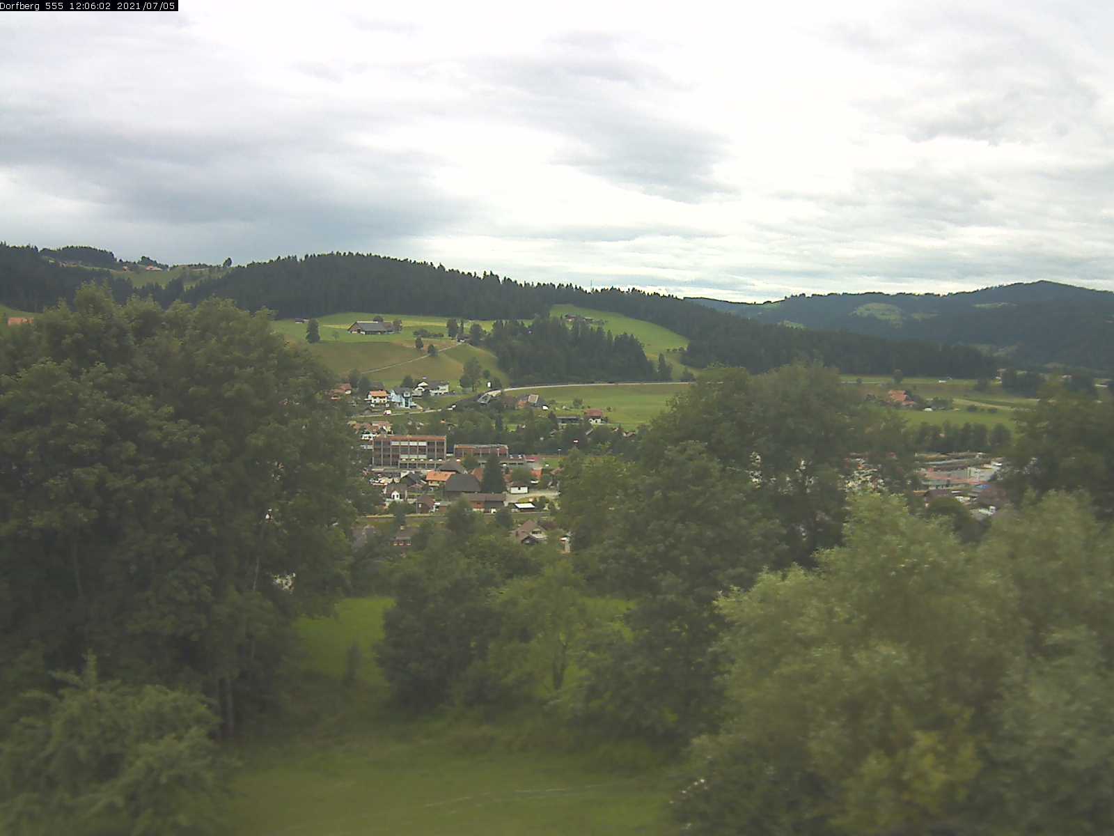 Webcam-Bild: Aussicht vom Dorfberg in Langnau 20210705-120601