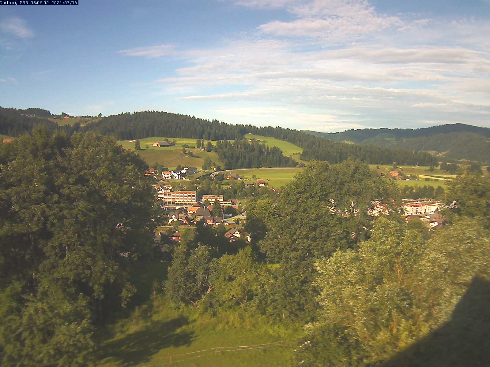 Webcam-Bild: Aussicht vom Dorfberg in Langnau 20210706-080601