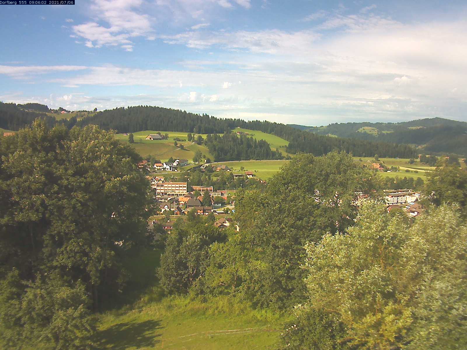 Webcam-Bild: Aussicht vom Dorfberg in Langnau 20210706-090601
