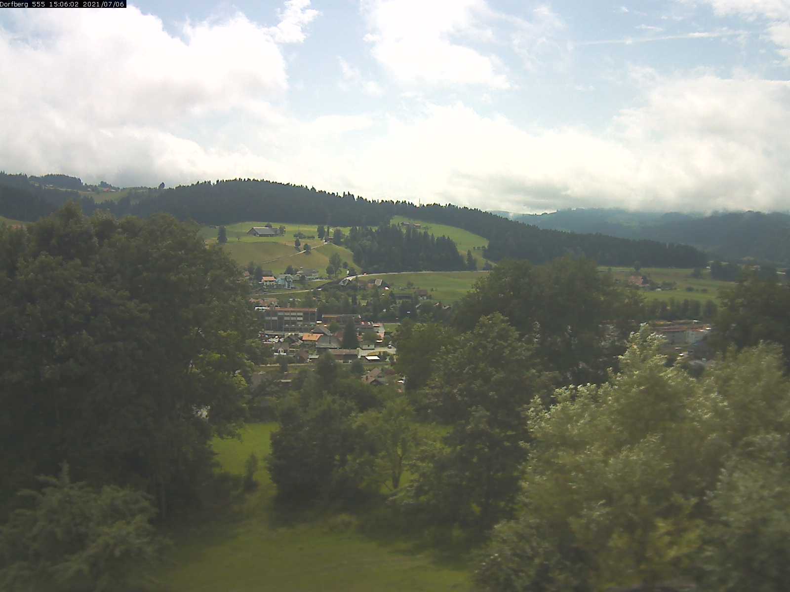 Webcam-Bild: Aussicht vom Dorfberg in Langnau 20210706-150602