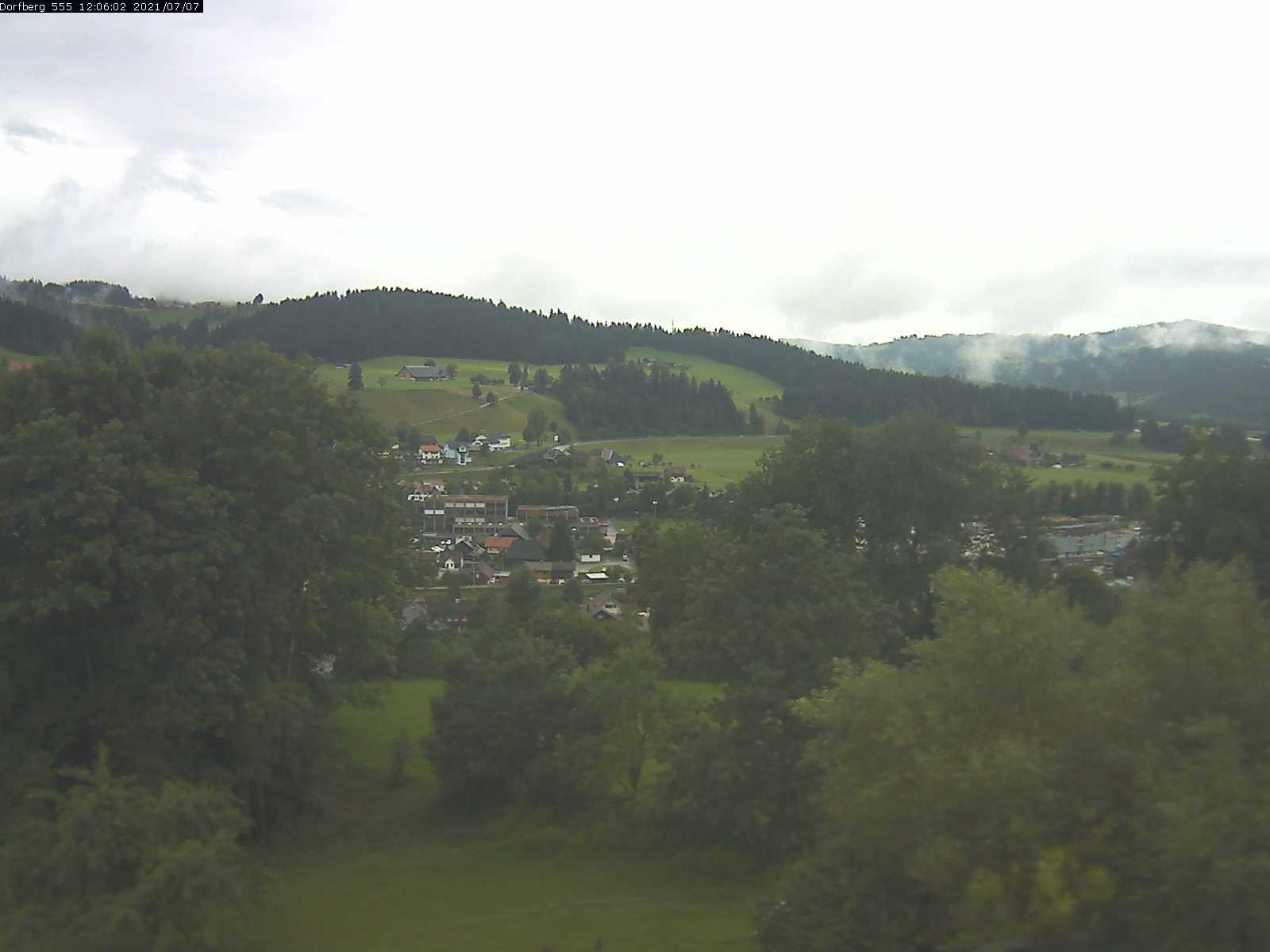 Webcam-Bild: Aussicht vom Dorfberg in Langnau 20210707-120601