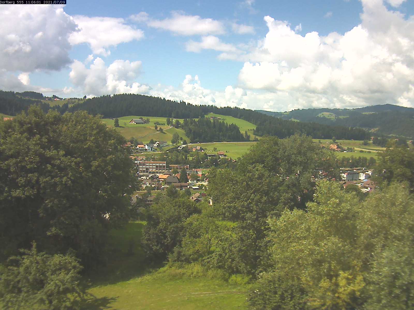 Webcam-Bild: Aussicht vom Dorfberg in Langnau 20210709-110601