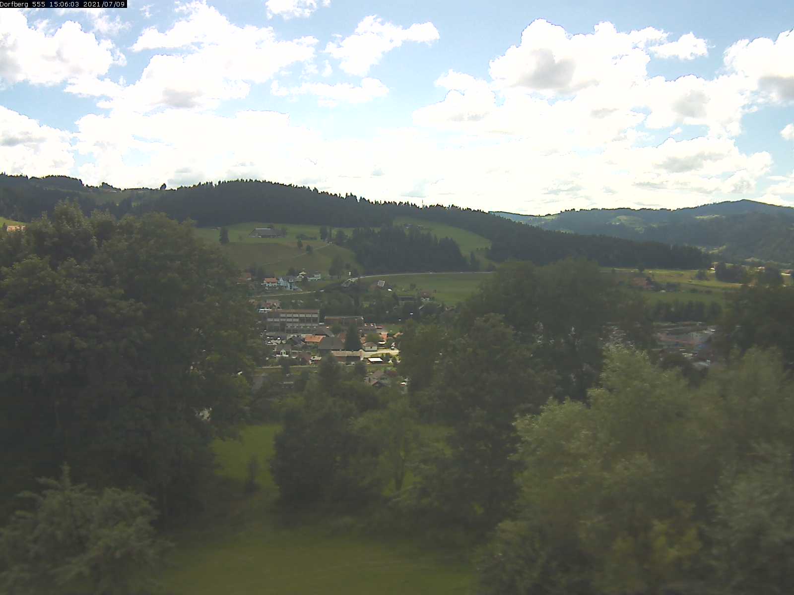Webcam-Bild: Aussicht vom Dorfberg in Langnau 20210709-150601