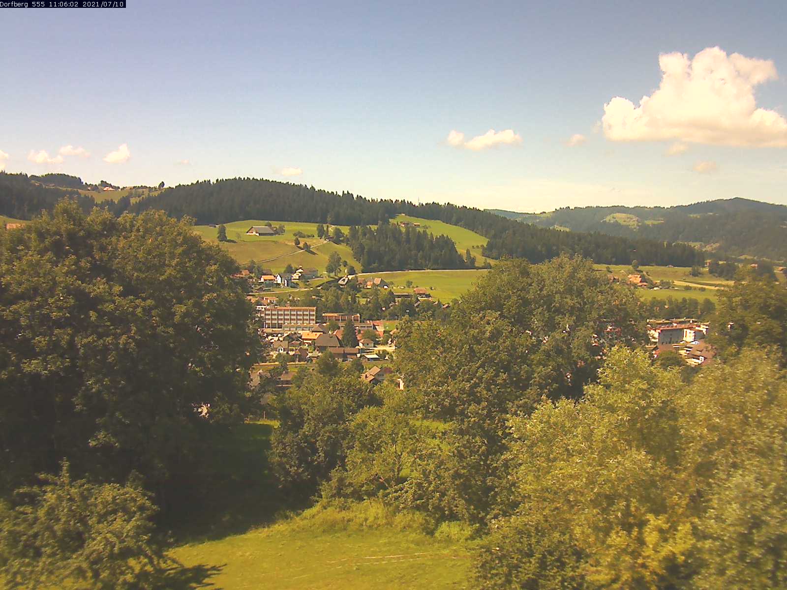 Webcam-Bild: Aussicht vom Dorfberg in Langnau 20210710-110601