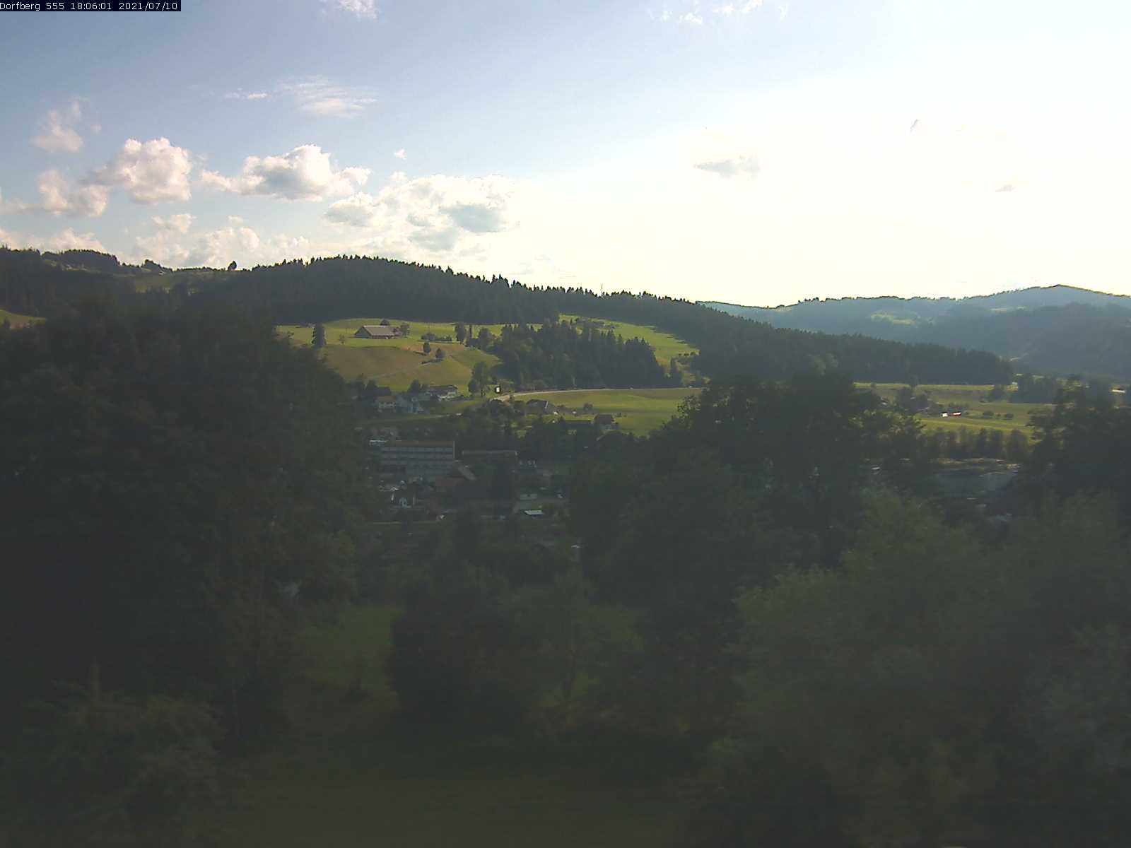Webcam-Bild: Aussicht vom Dorfberg in Langnau 20210710-180601