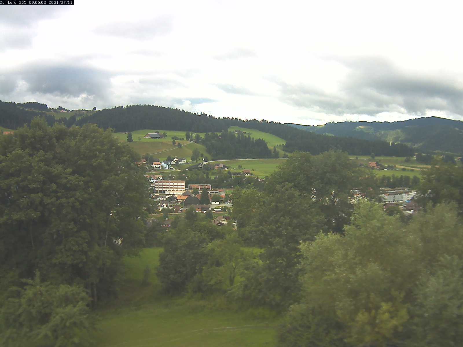 Webcam-Bild: Aussicht vom Dorfberg in Langnau 20210711-090601