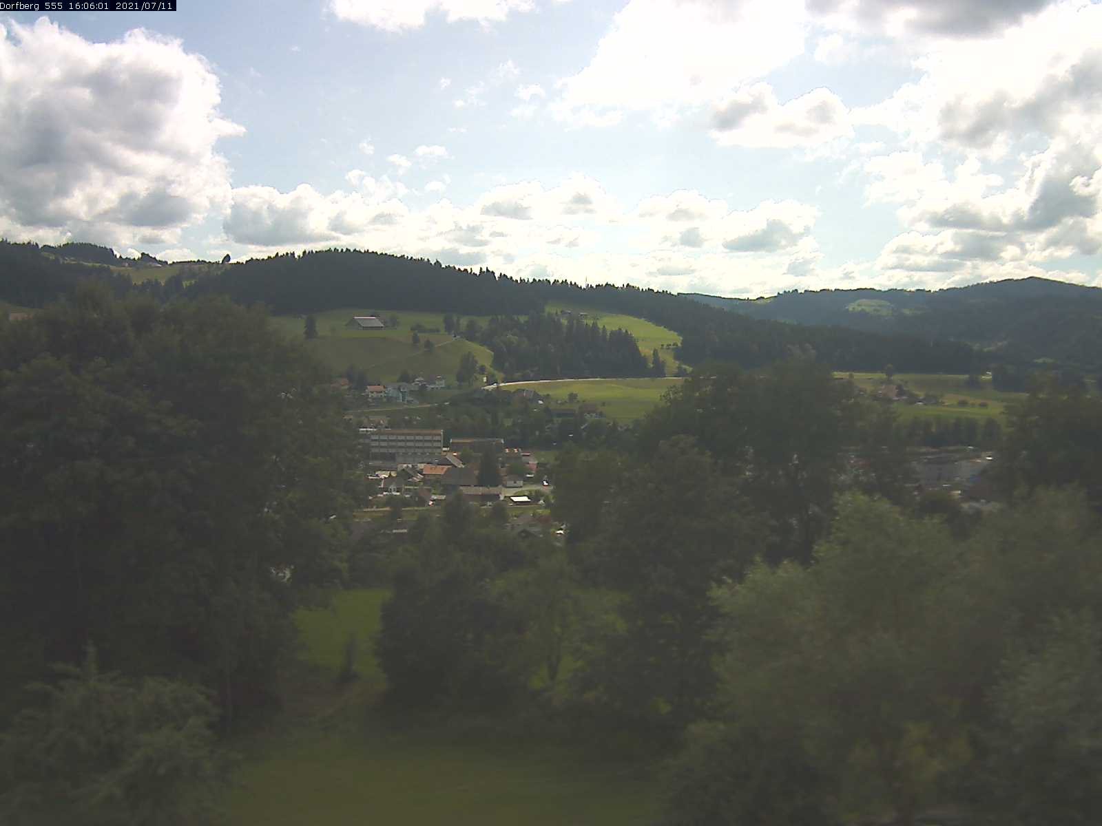 Webcam-Bild: Aussicht vom Dorfberg in Langnau 20210711-160601