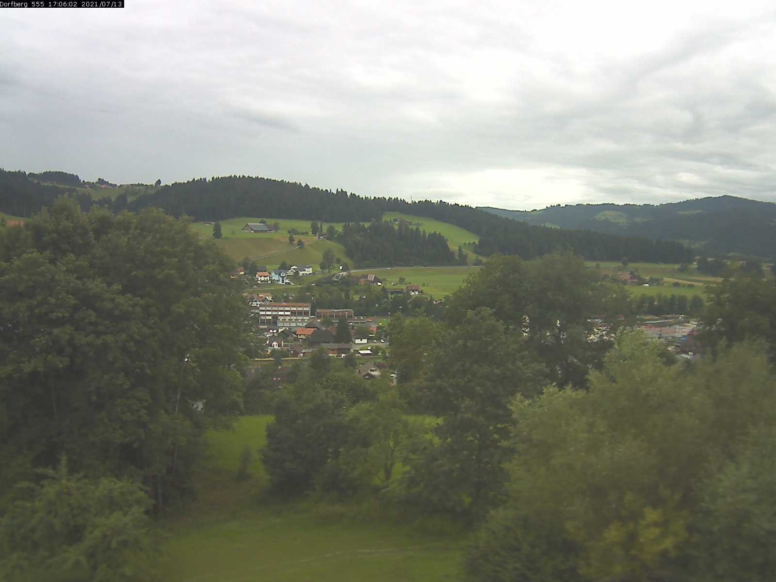 Webcam-Bild: Aussicht vom Dorfberg in Langnau 20210713-170601