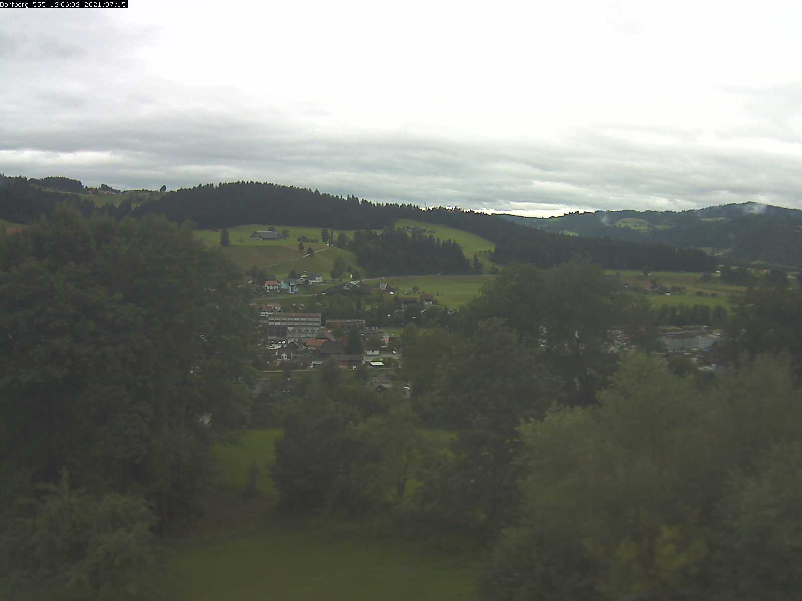 Webcam-Bild: Aussicht vom Dorfberg in Langnau 20210715-120601