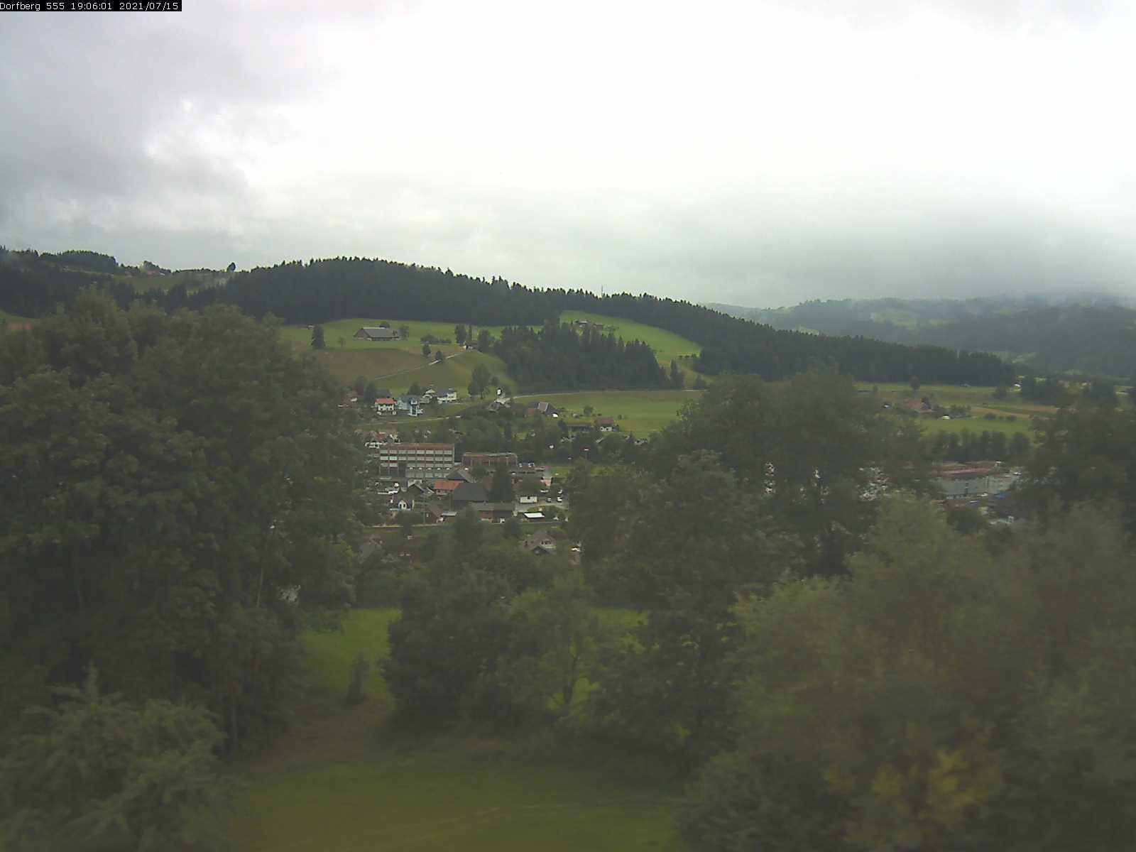 Webcam-Bild: Aussicht vom Dorfberg in Langnau 20210715-190601