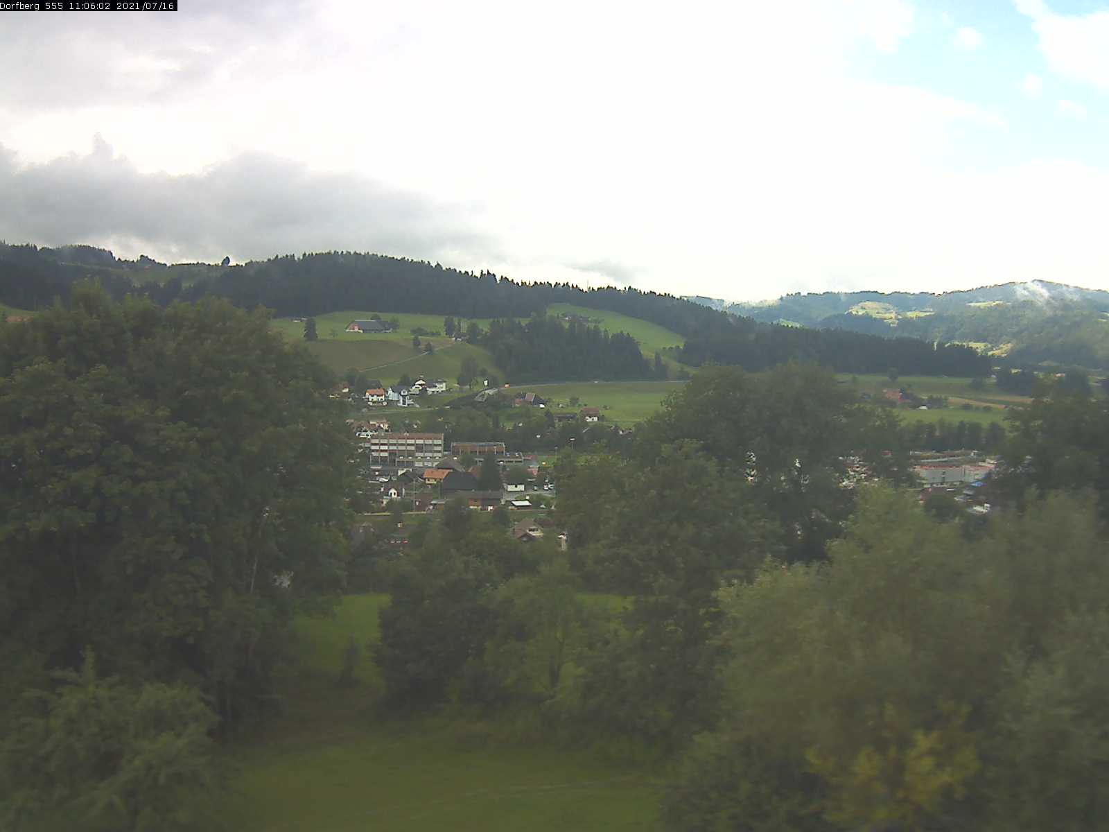 Webcam-Bild: Aussicht vom Dorfberg in Langnau 20210716-110601