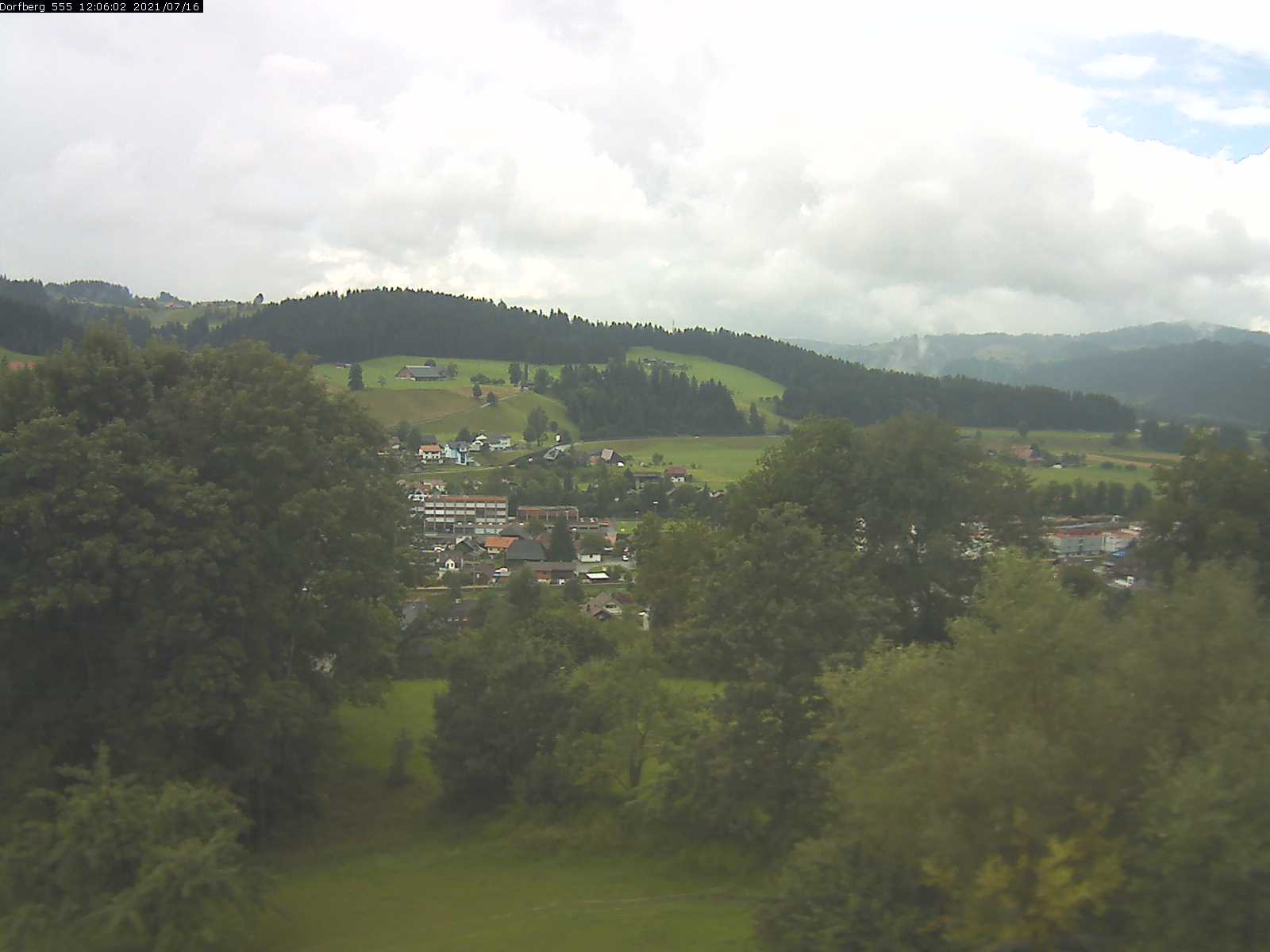 Webcam-Bild: Aussicht vom Dorfberg in Langnau 20210716-120601
