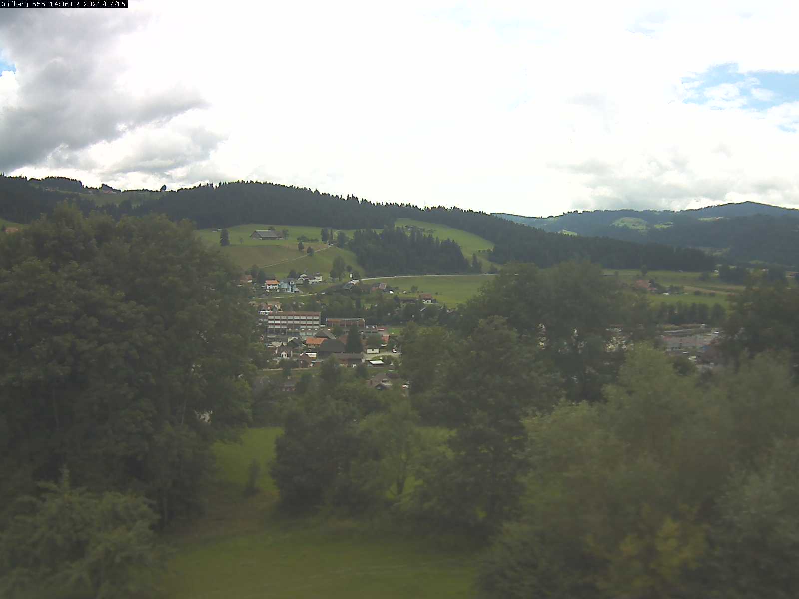 Webcam-Bild: Aussicht vom Dorfberg in Langnau 20210716-140601