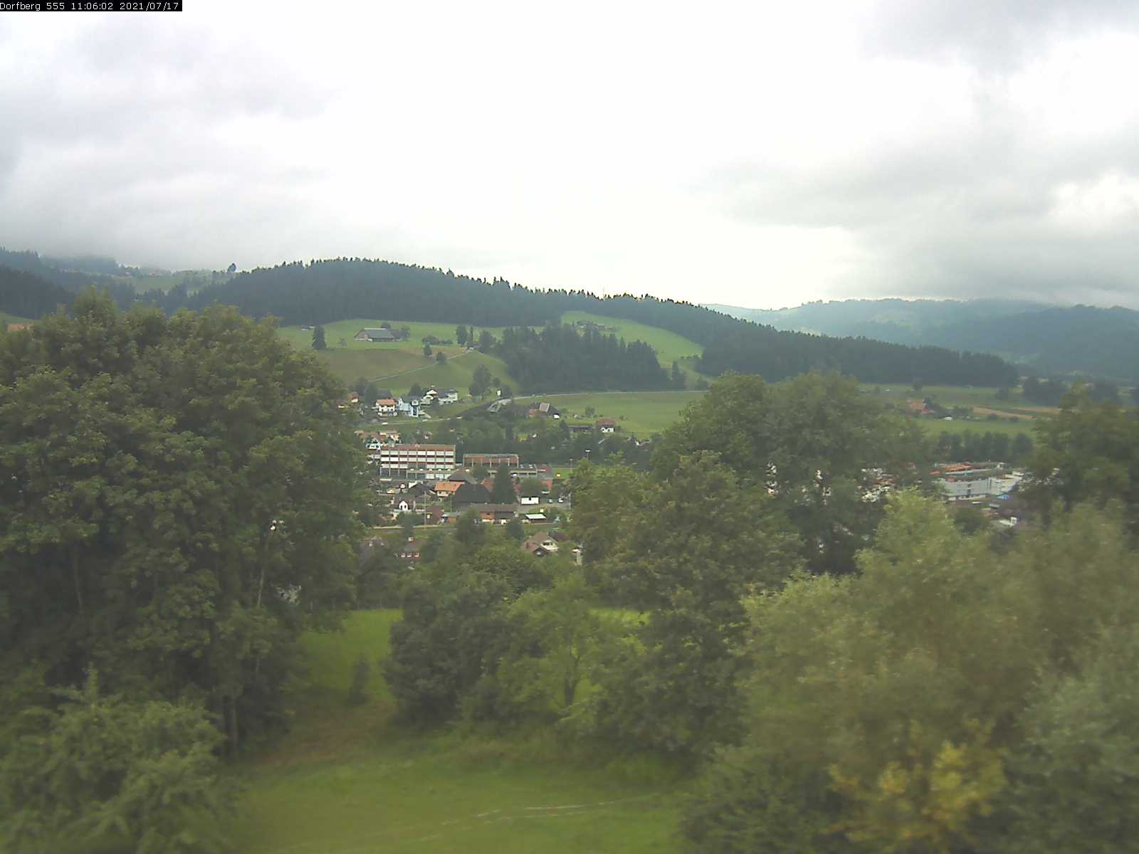 Webcam-Bild: Aussicht vom Dorfberg in Langnau 20210717-110601