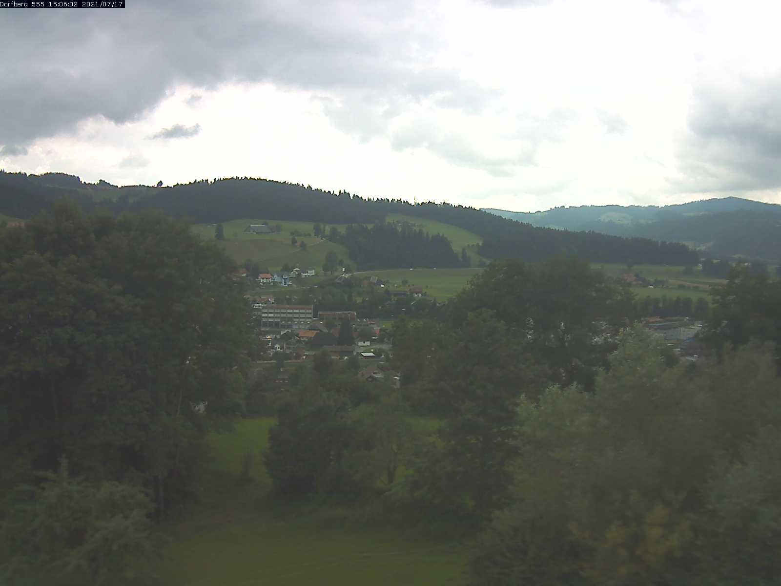 Webcam-Bild: Aussicht vom Dorfberg in Langnau 20210717-150601