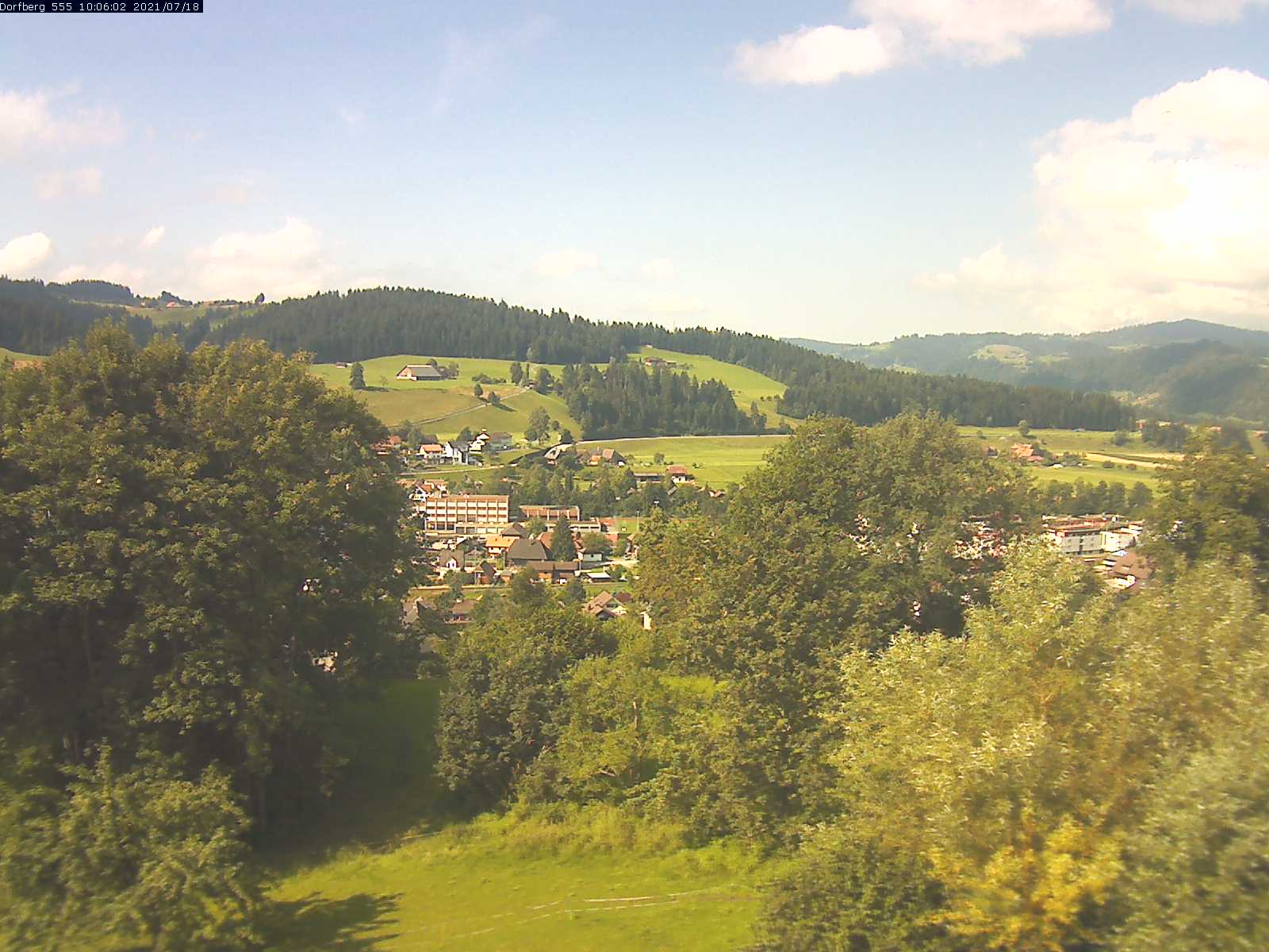 Webcam-Bild: Aussicht vom Dorfberg in Langnau 20210718-100601