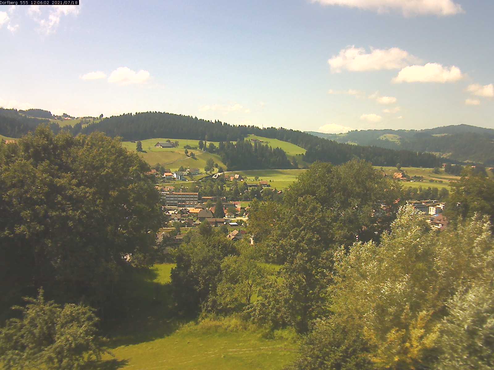 Webcam-Bild: Aussicht vom Dorfberg in Langnau 20210718-120601