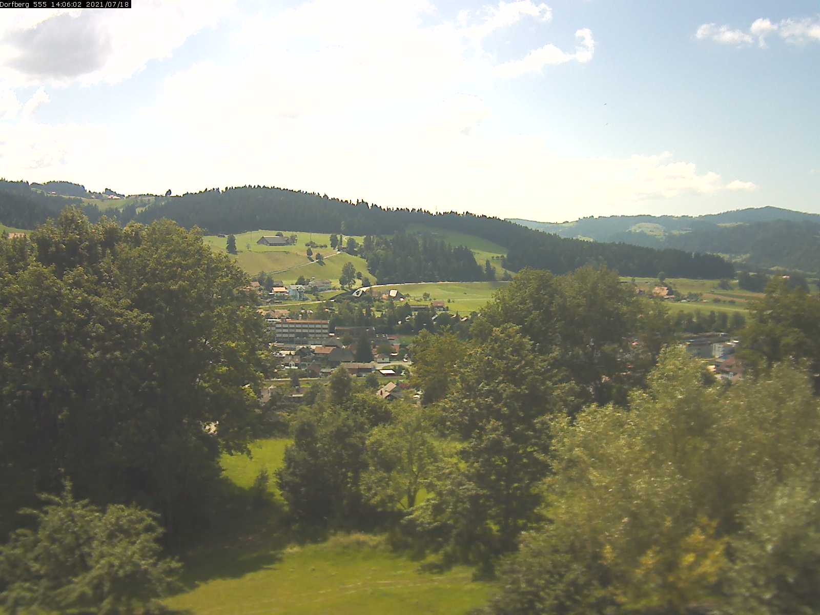 Webcam-Bild: Aussicht vom Dorfberg in Langnau 20210718-140601