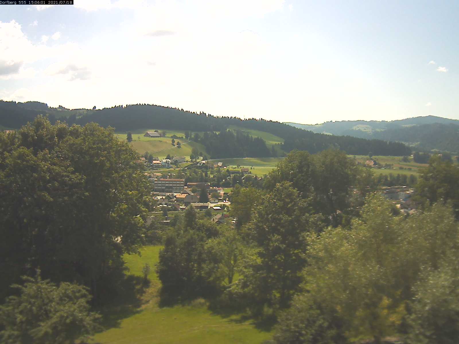 Webcam-Bild: Aussicht vom Dorfberg in Langnau 20210718-150601