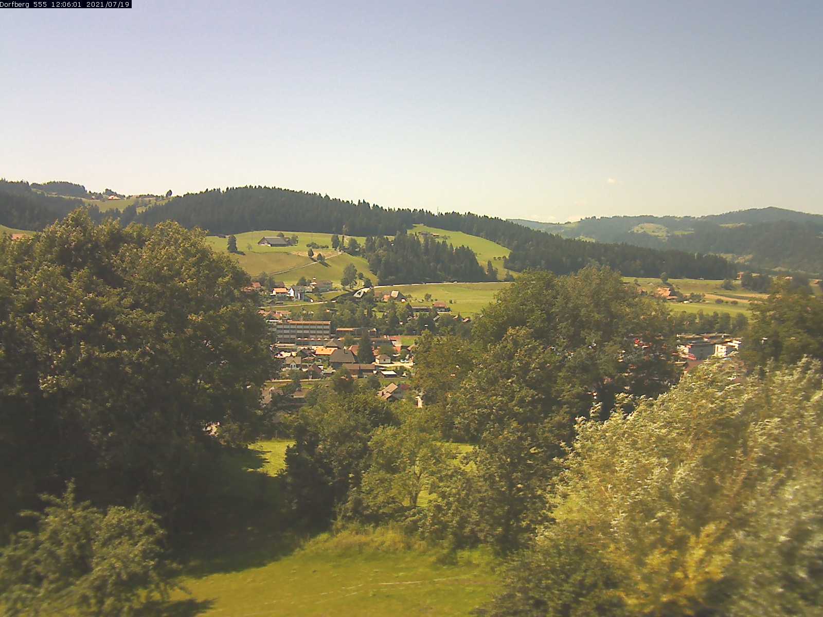 Webcam-Bild: Aussicht vom Dorfberg in Langnau 20210719-120601