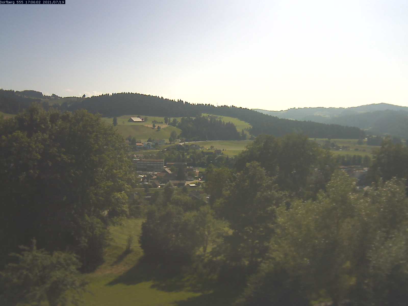 Webcam-Bild: Aussicht vom Dorfberg in Langnau 20210719-170601