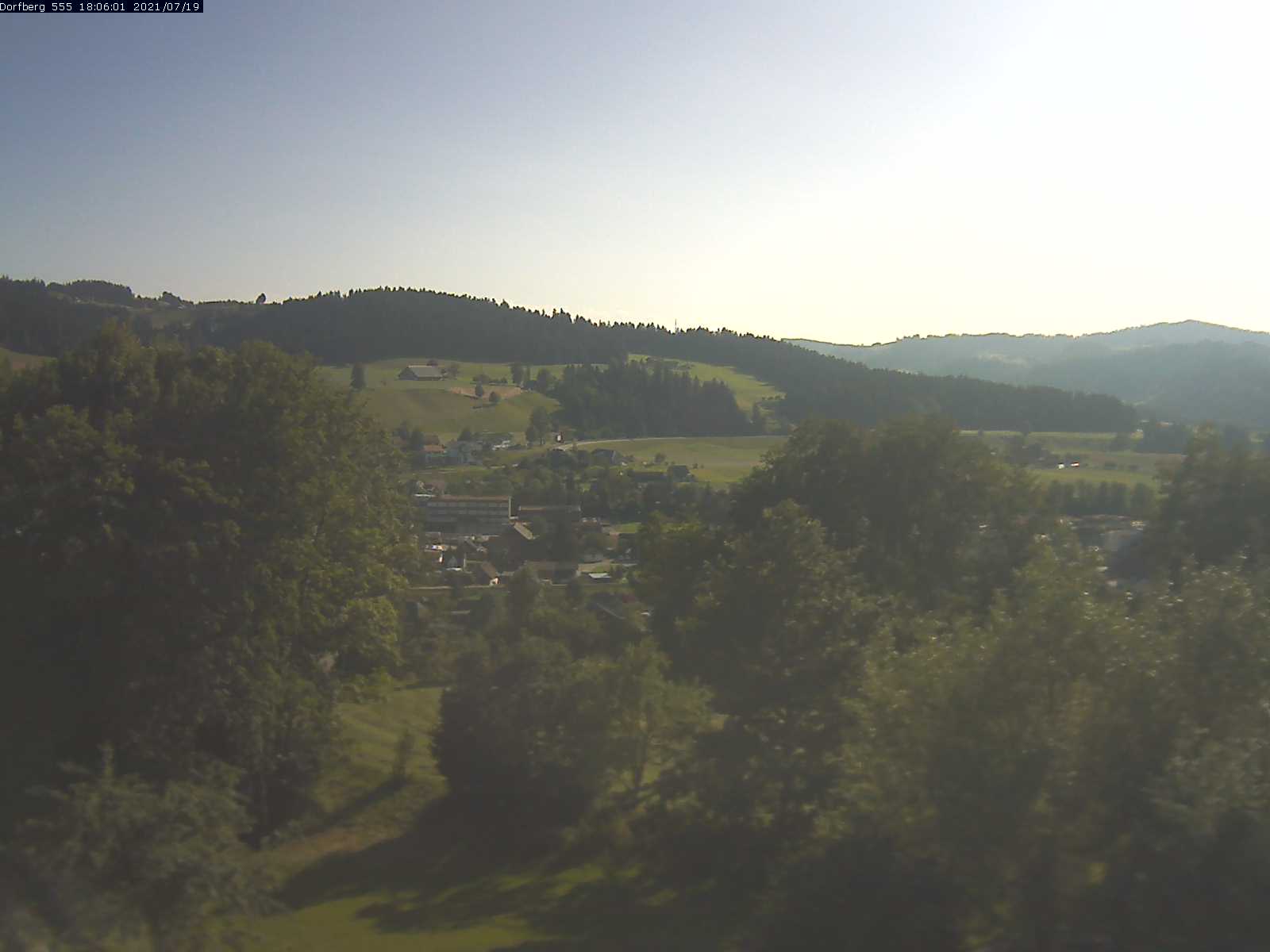 Webcam-Bild: Aussicht vom Dorfberg in Langnau 20210719-180601