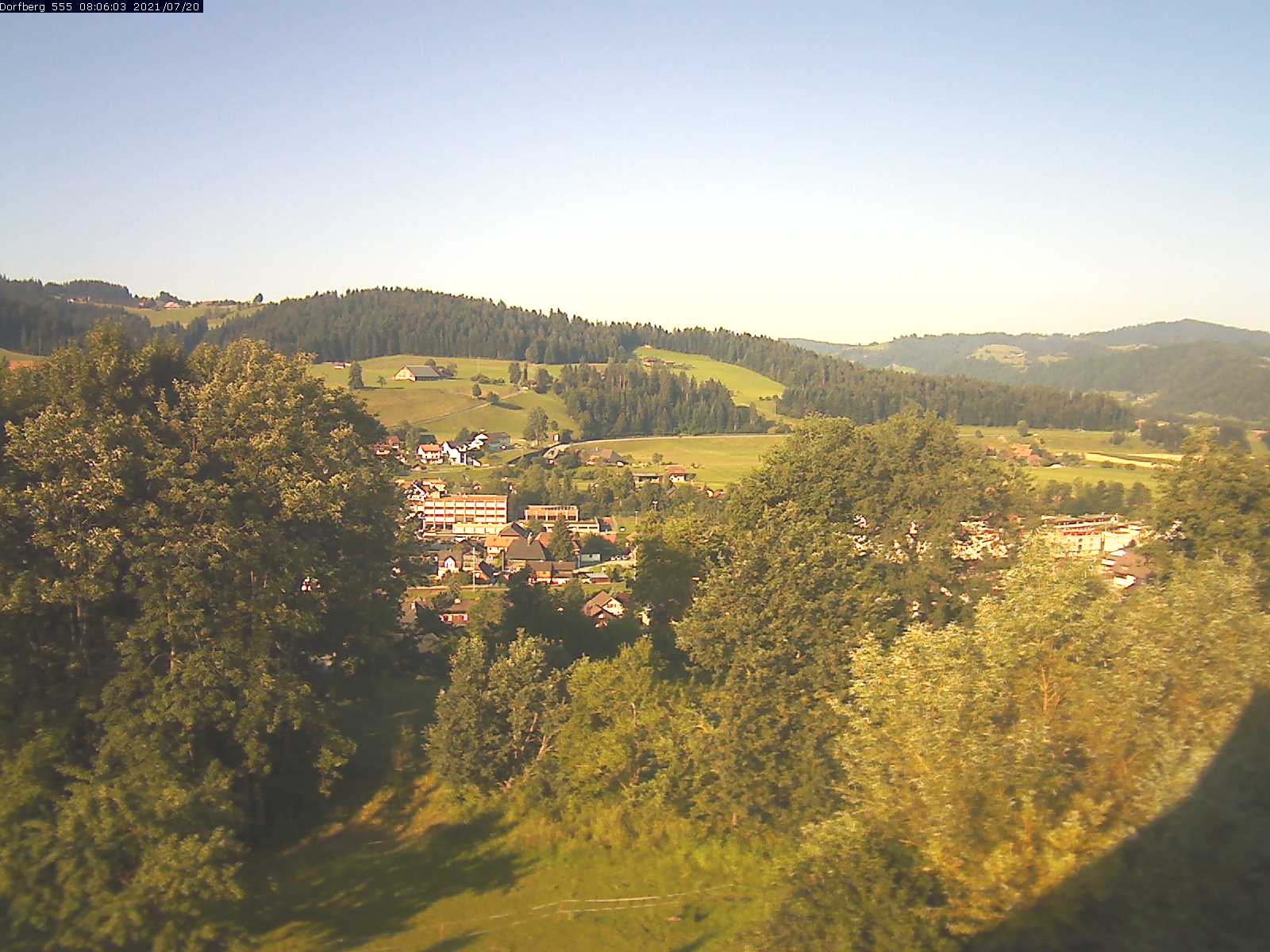 Webcam-Bild: Aussicht vom Dorfberg in Langnau 20210720-080601